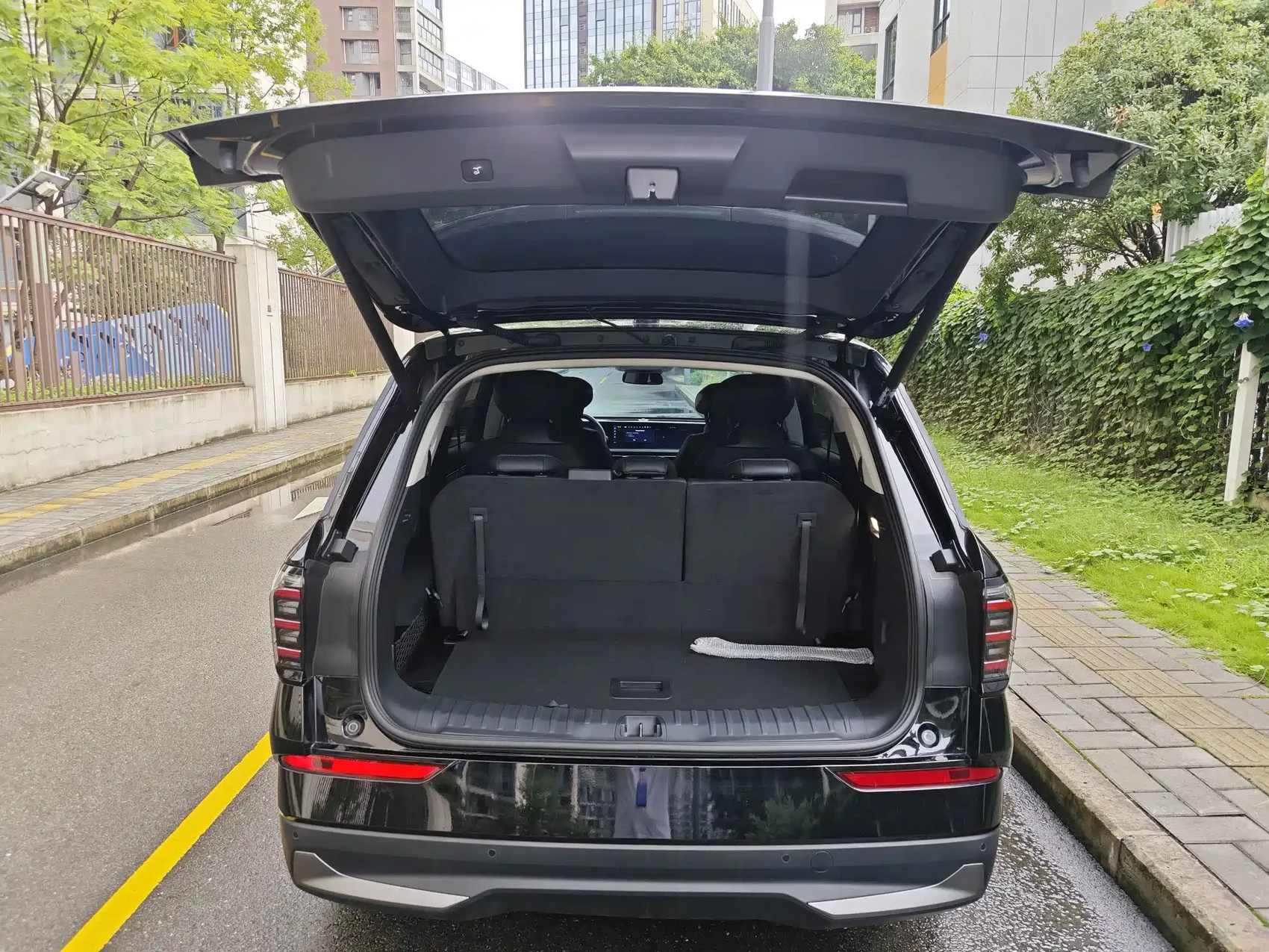 Ford Edge 2025 Edge L 2.0T EcoBoost E Hybrid FWD 7-seater Luxury — фото 10