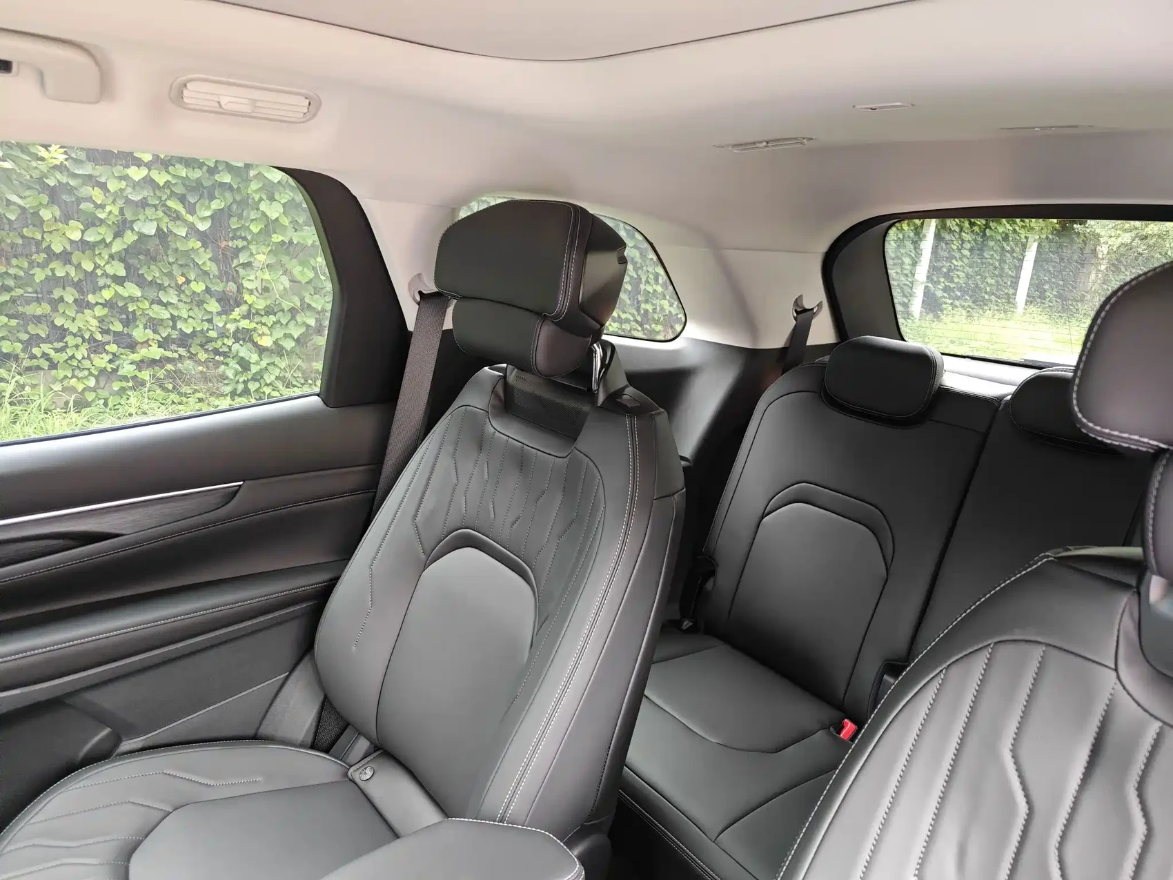 Ford Edge 2025 Edge L 2.0T EcoBoost E Hybrid FWD 7-seater Luxury — фото 18