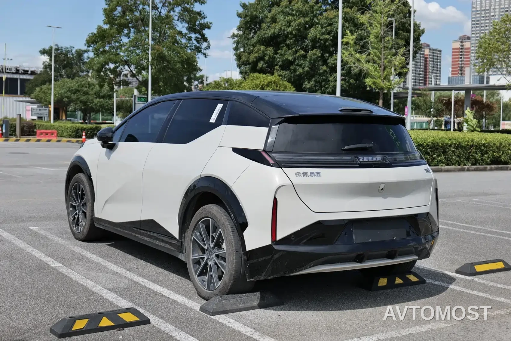 Zeekr X 2024 Model 4-Seat RWD Version — фото 7