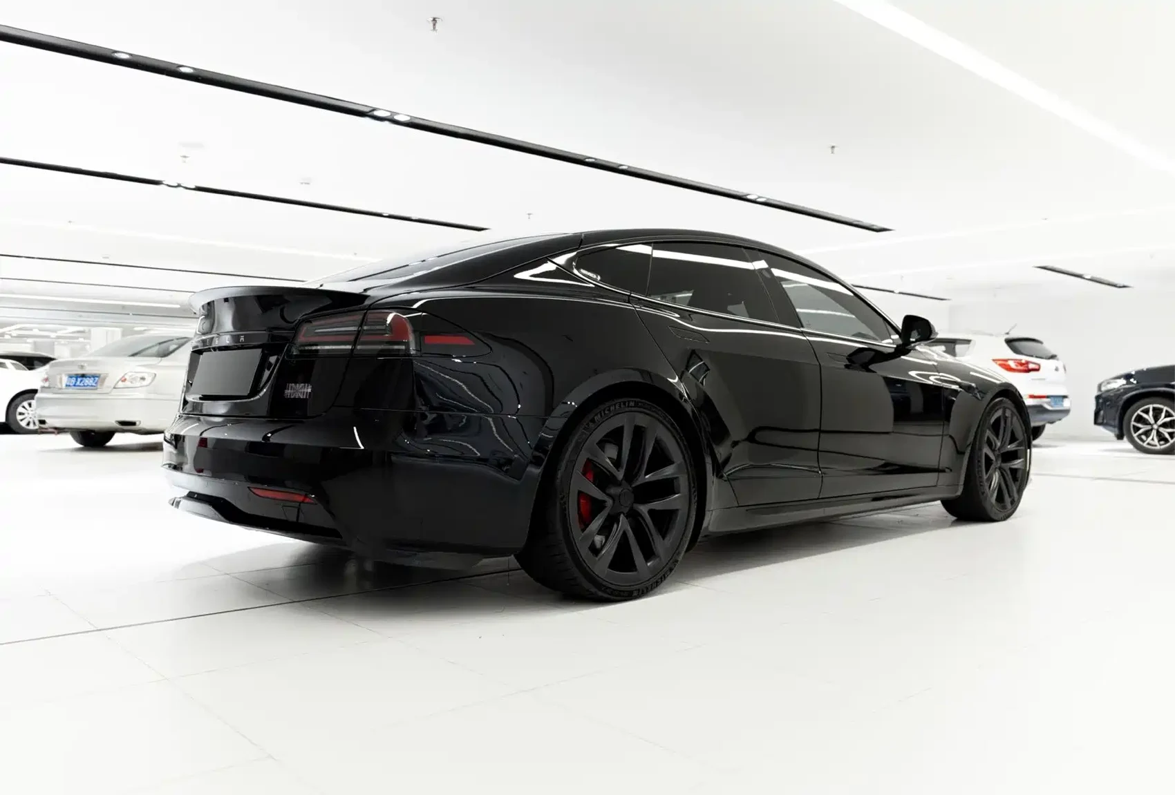 Tesla Model S 2023 Tri-motor AWD Plaid — фото 5