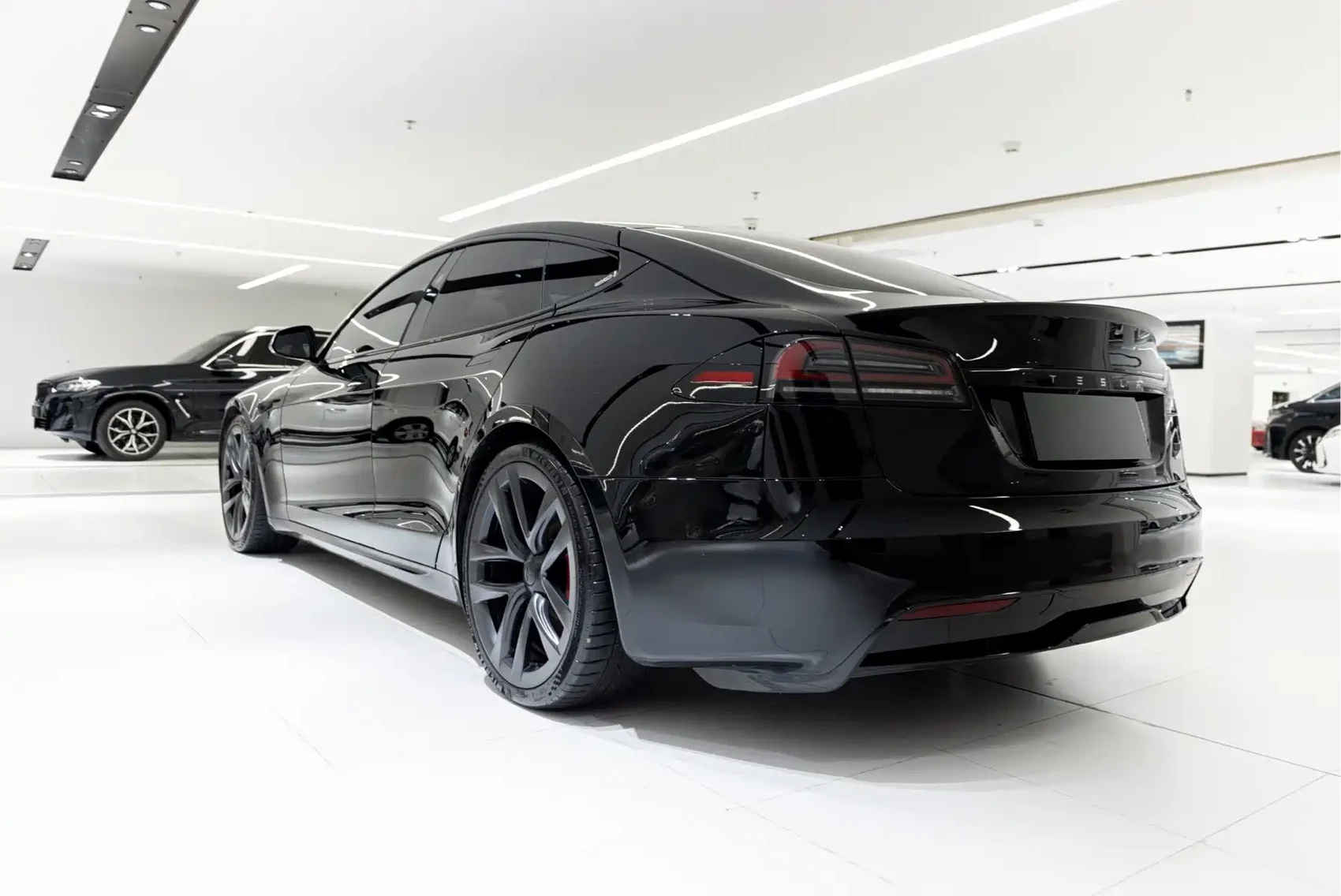 Tesla Model S 2023 Tri-motor AWD Plaid — фото 7