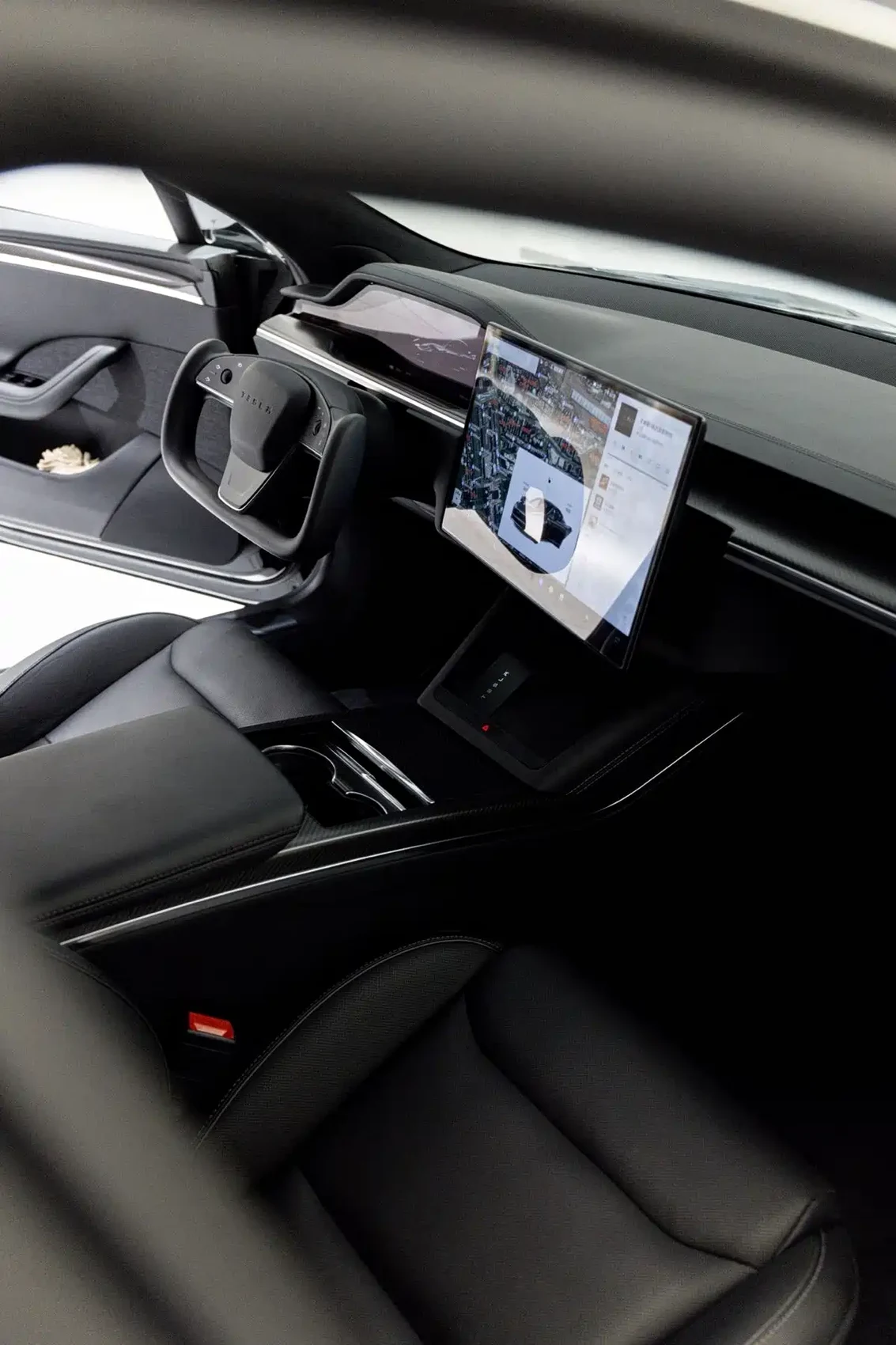 Tesla Model S 2023 Tri-motor AWD Plaid — фото 10