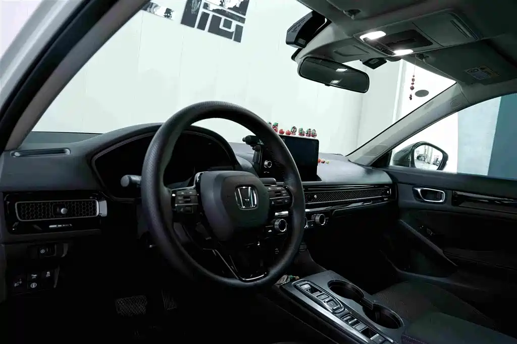 Honda Integra 2023 2.0L e:HEV Sharp Tech Edition — фото 10