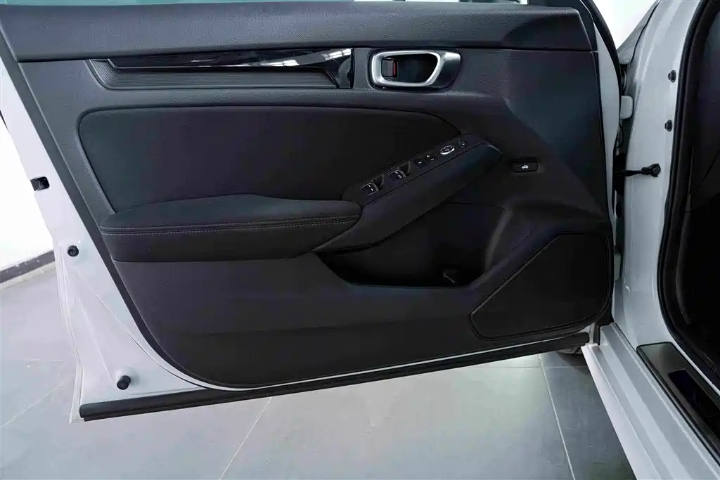 Honda Integra 2023 2.0L e:HEV Sharp Tech Edition — фото 14