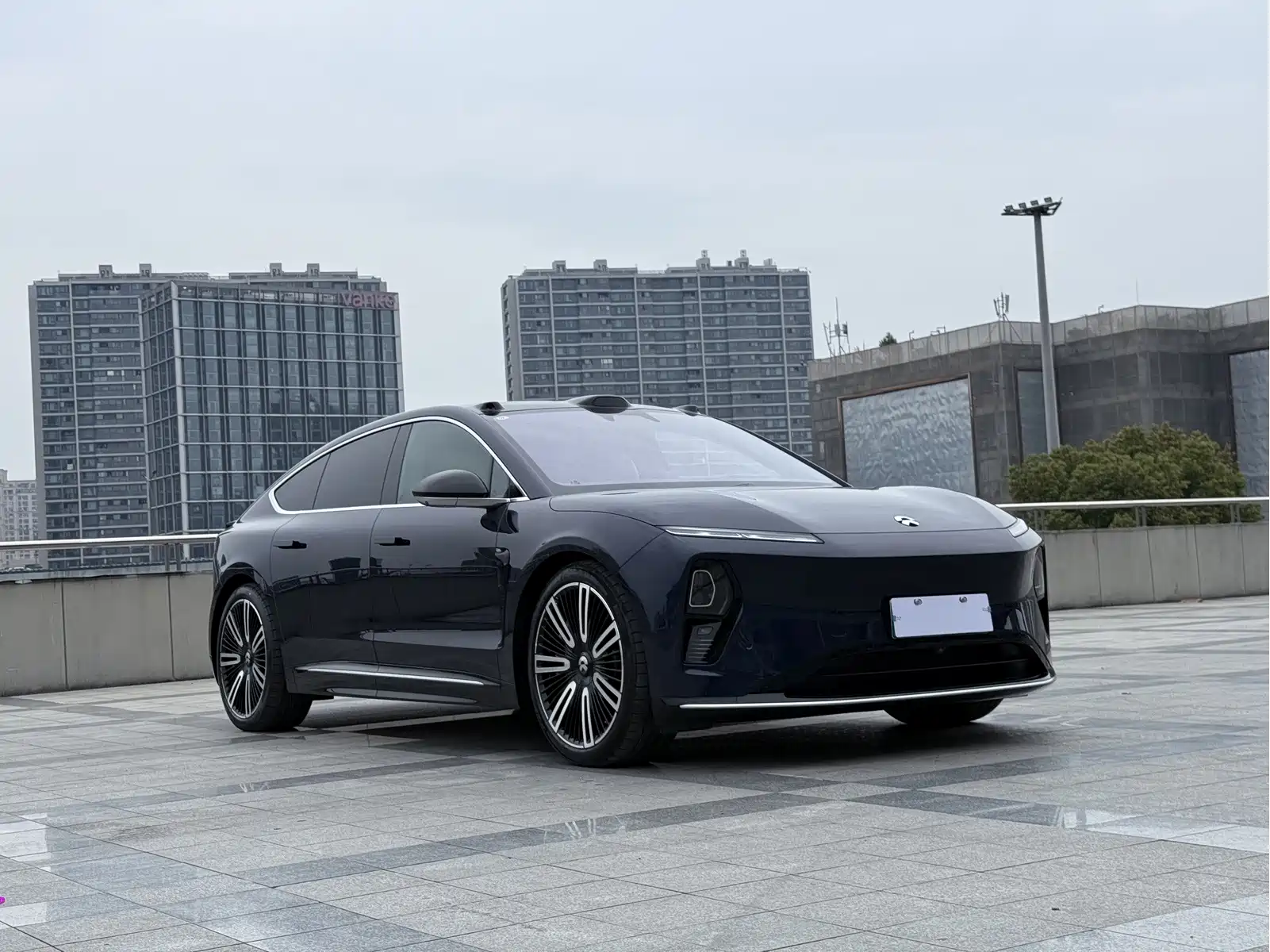 NIO ET9 2025 100kWh Launch Limited Edition — фото 3