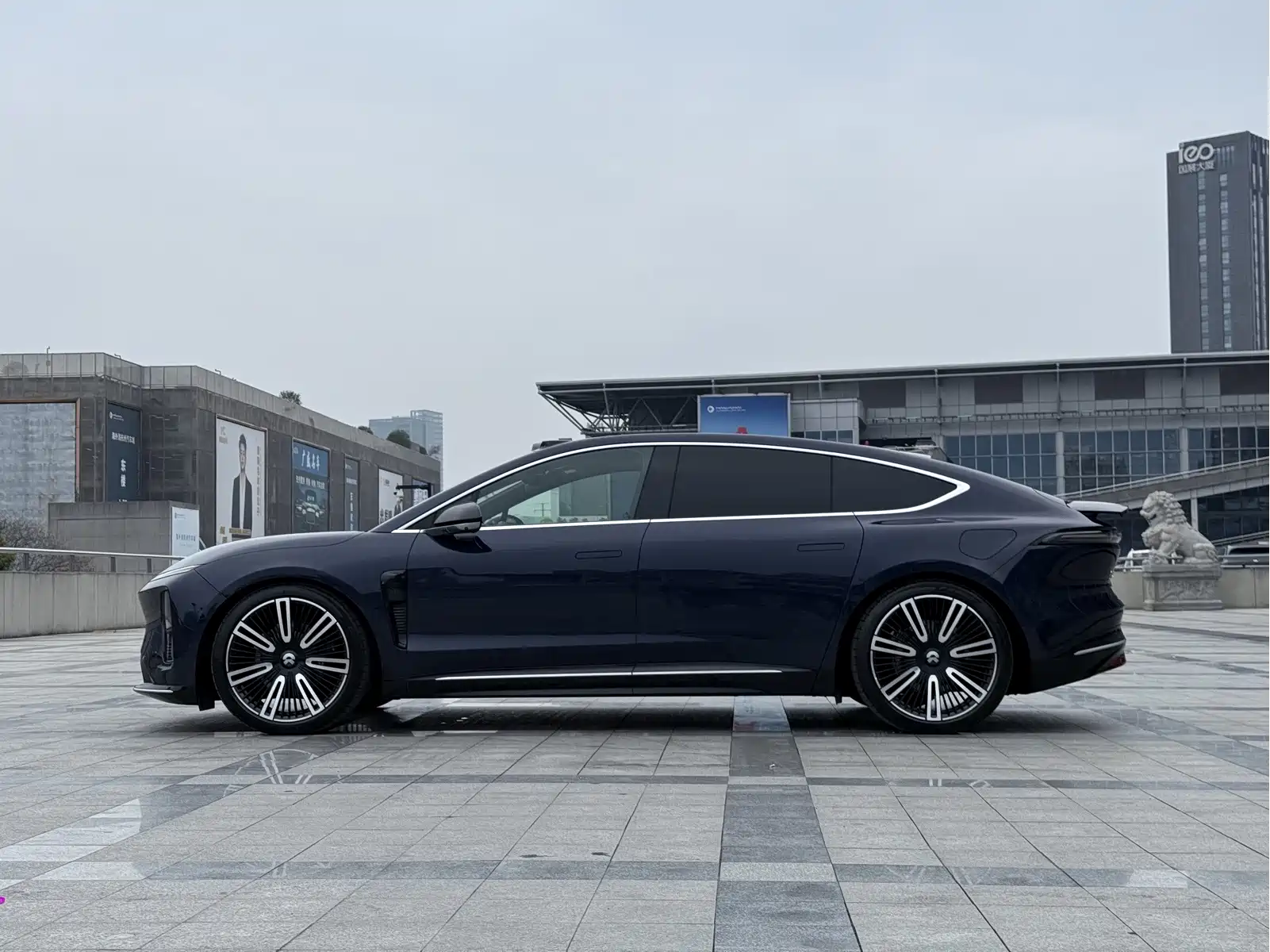 NIO ET9 2025 100kWh Launch Limited Edition — фото 8