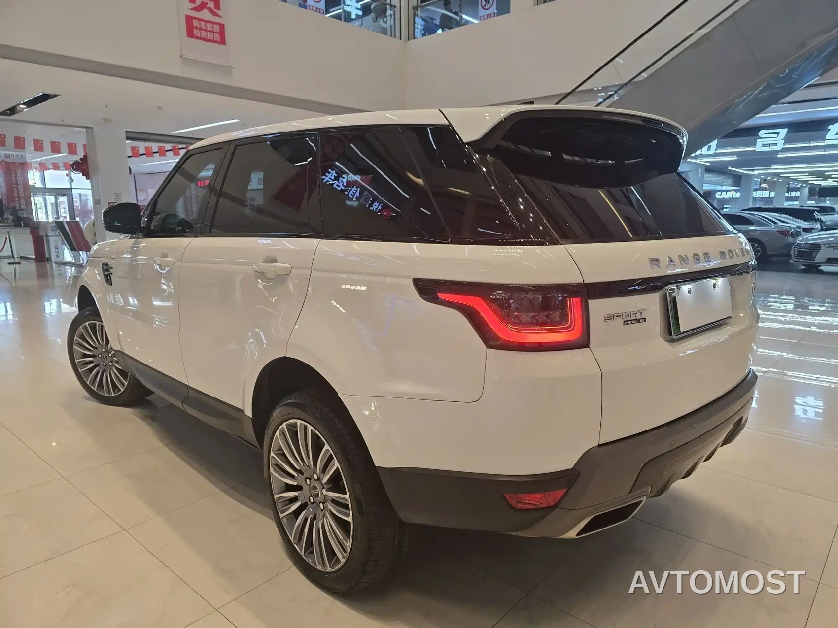 Land Rover Range Rover Sport PHEV 2022 P400e SE — фото 7