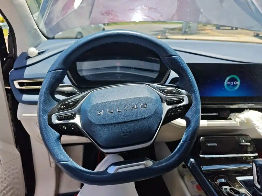 Wuling Victory 2023 2.0L DHT Luxury Edition — фото 7