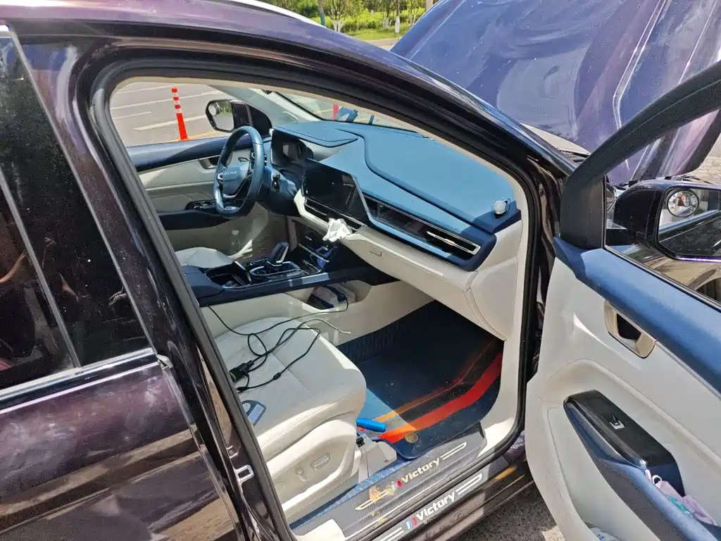 Wuling Victory 2023 2.0L DHT Luxury Edition — фото 22
