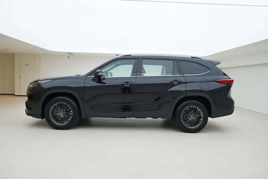 Toyota Highlander 2023 2.5L Smart Hybrid Dual Engine FWD Elite 5-Seater — фото 3