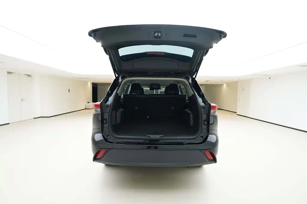 Toyota Highlander 2023 2.5L Smart Hybrid Dual Engine FWD Elite 5-Seater — фото 6