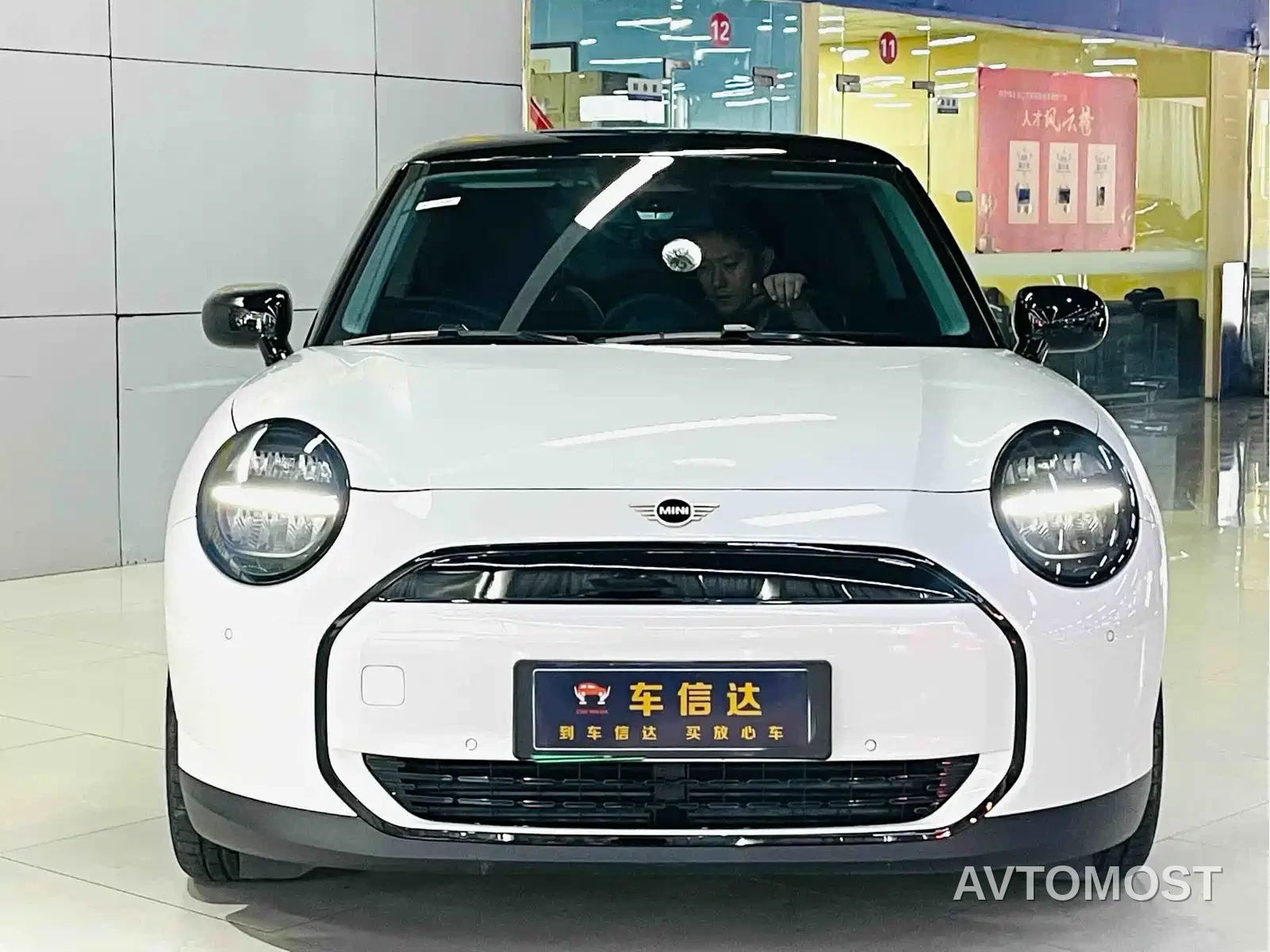 MINI Electric MINI COOPER 2026 456km COOPER E Classic — фото 2