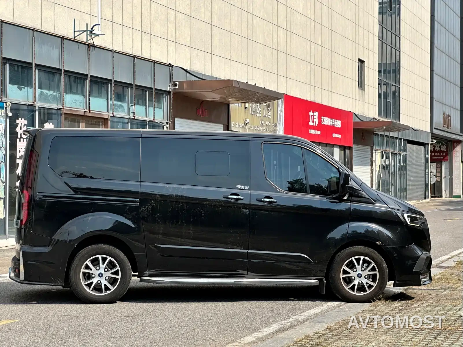 Ford Tourneo 2024 Model 2.0T Auto Supreme Plus Edition — фото 5