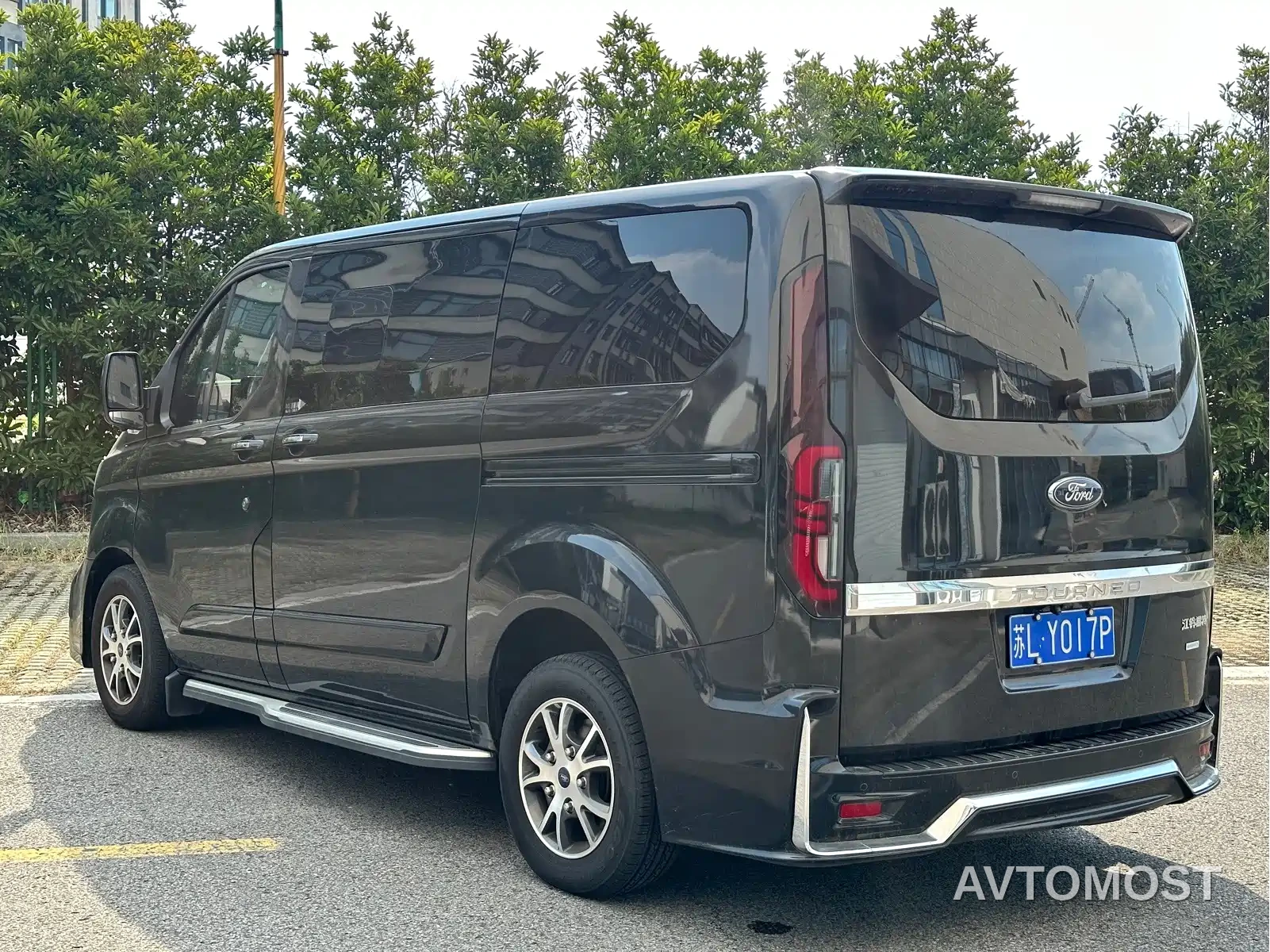 Ford Tourneo 2024 Model 2.0T Auto Supreme Plus Edition — фото 8