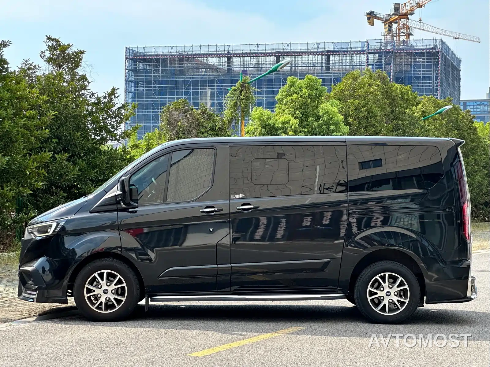 Ford Tourneo 2024 Model 2.0T Auto Supreme Plus Edition — фото 9