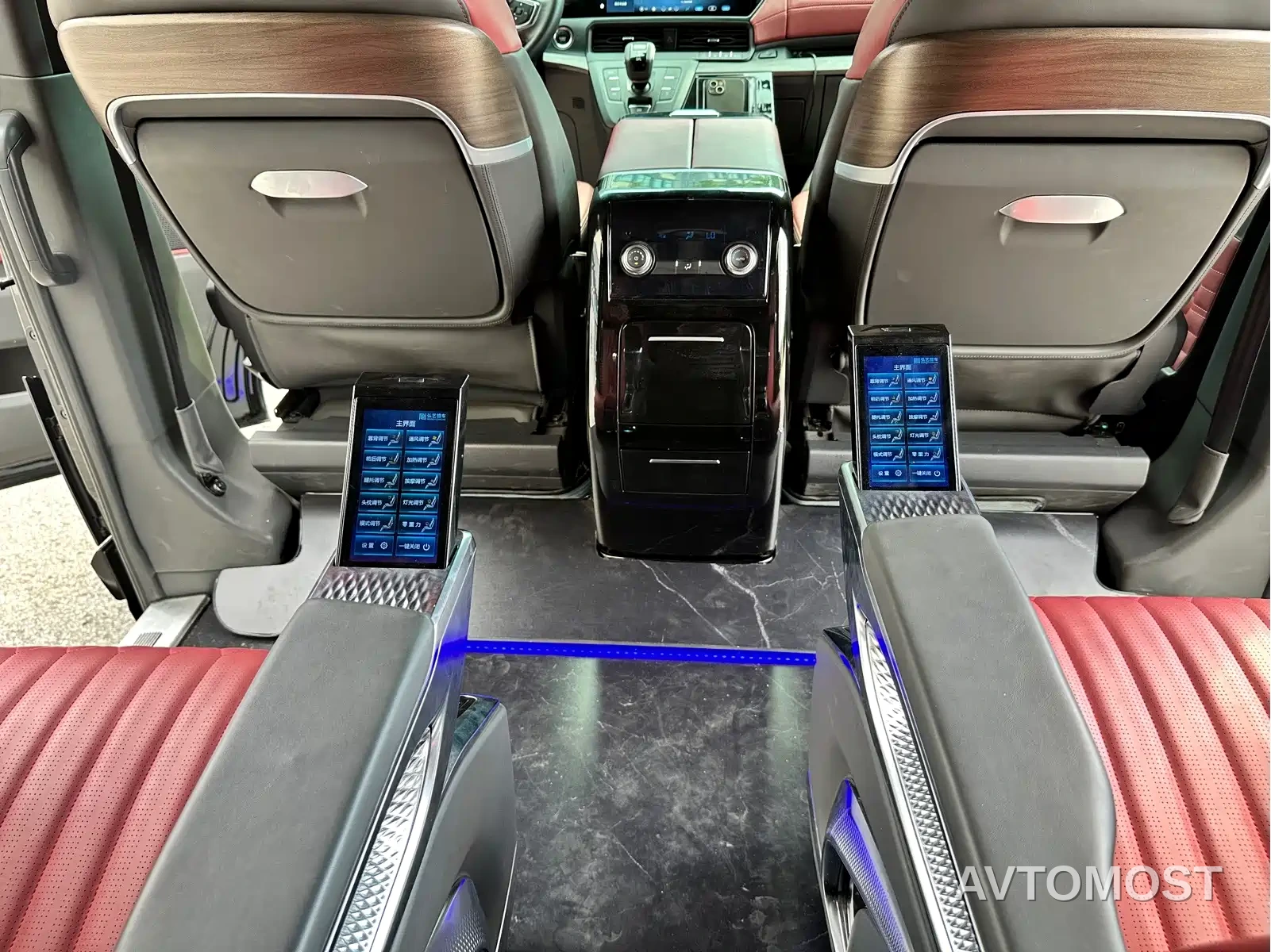 Ford Tourneo 2024 Model 2.0T Auto Supreme Plus Edition — фото 18