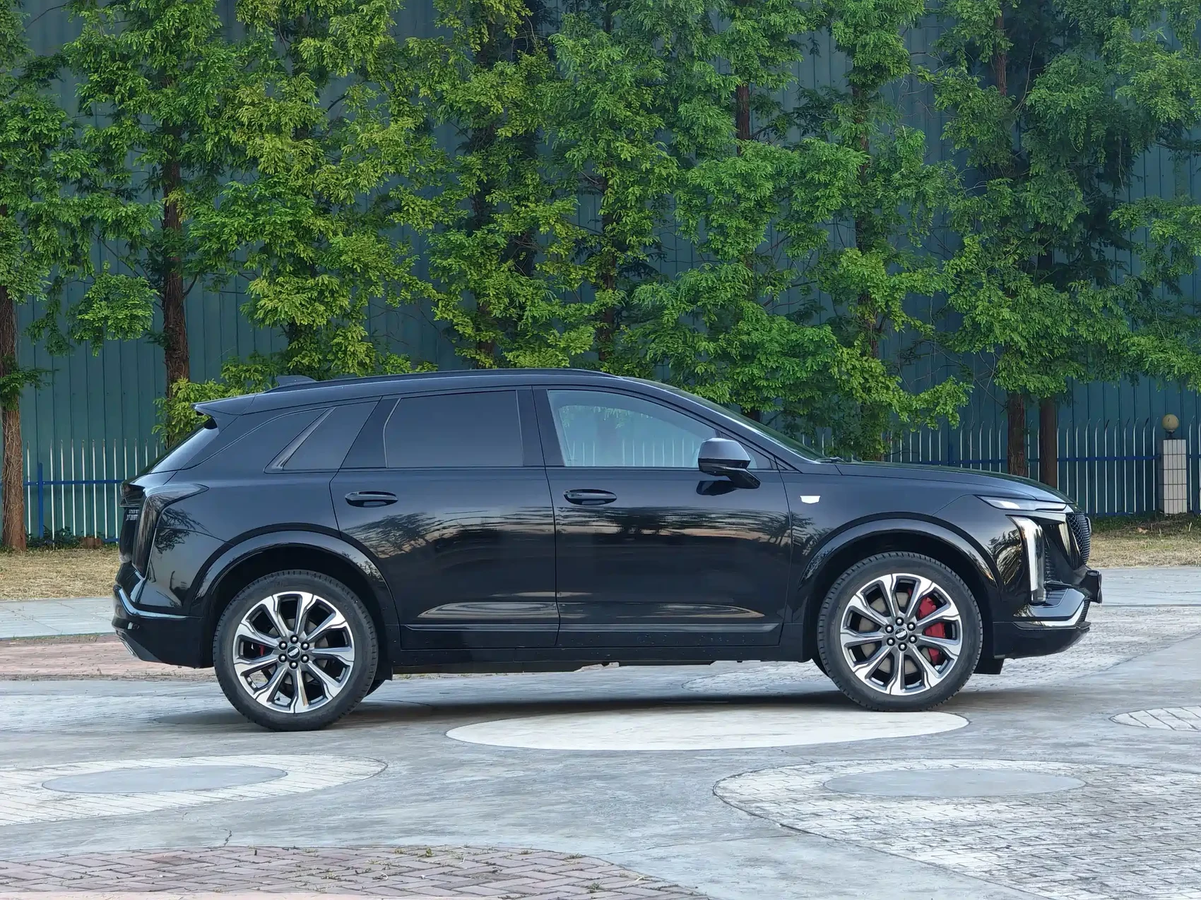 Cadillac XT5 2025 Model 2.0T Platinum — фото 4