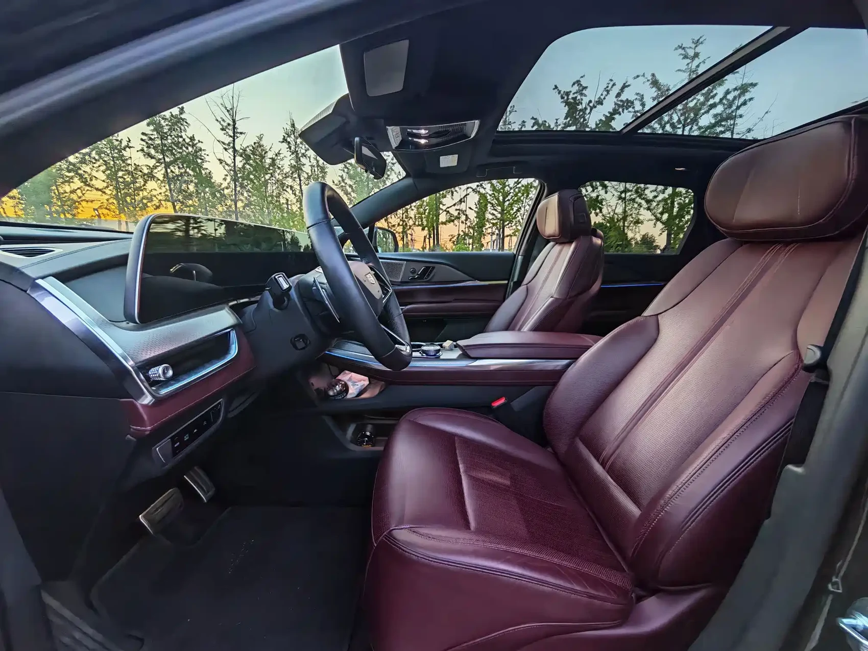 Cadillac XT5 2025 Model 2.0T Platinum — фото 13