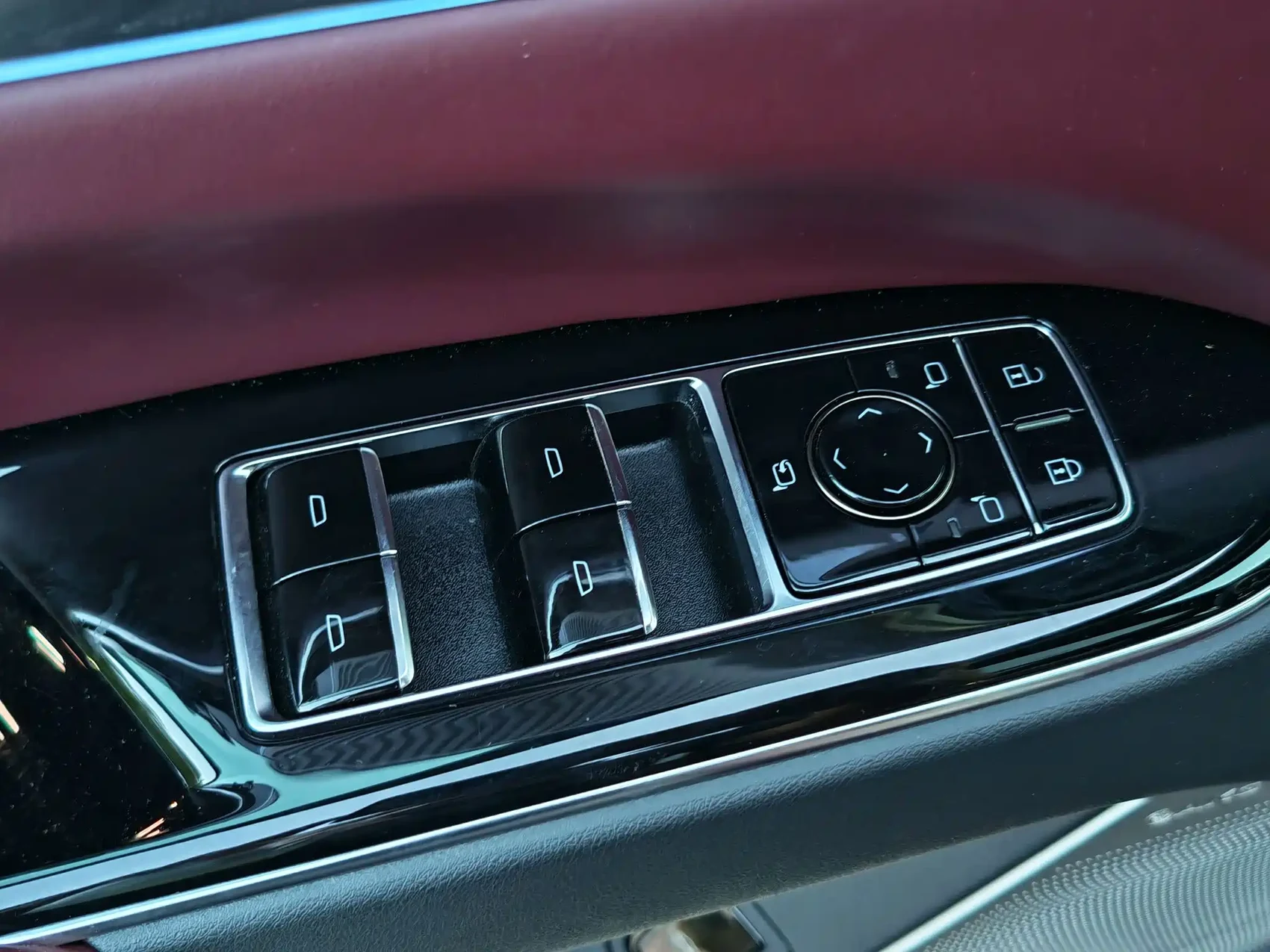 Cadillac XT5 2025 Model 2.0T Platinum — фото 16