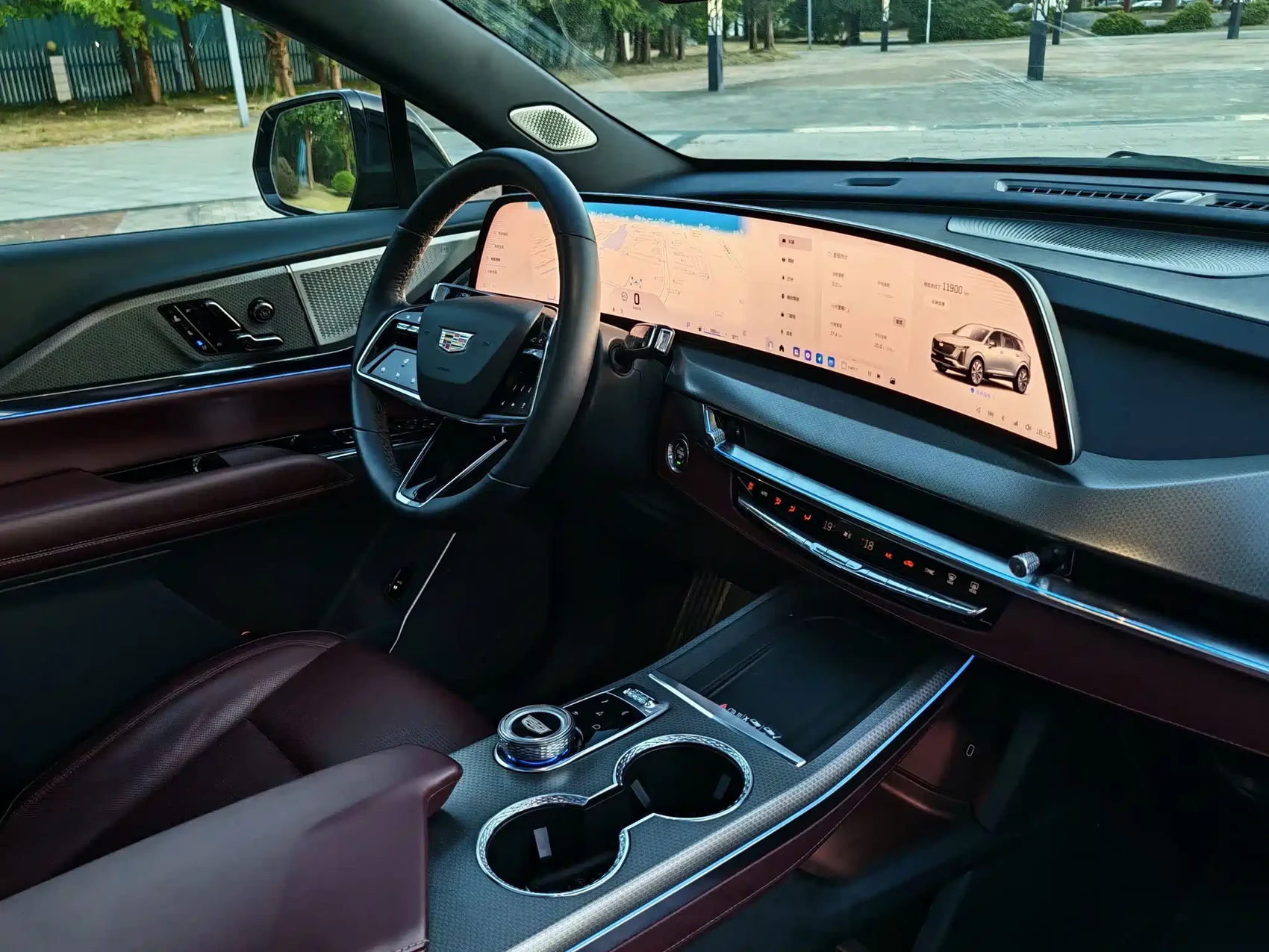 Cadillac XT5 2025 Model 2.0T Platinum — фото 21