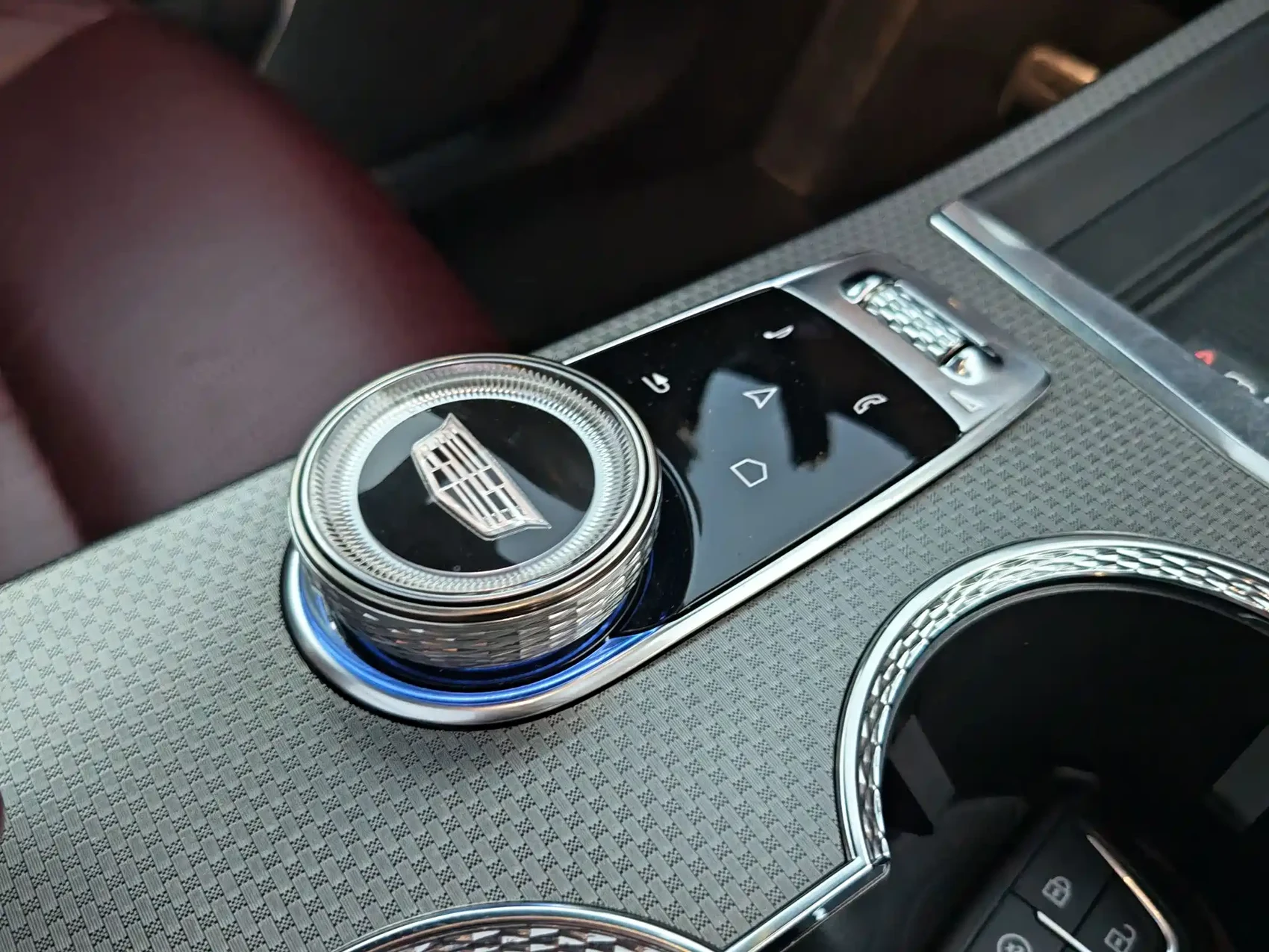 Cadillac XT5 2025 Model 2.0T Platinum — фото 23