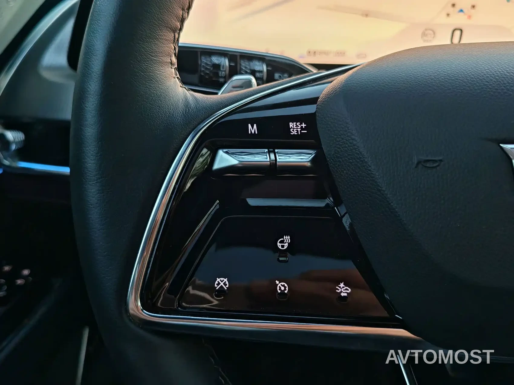 Cadillac XT5 2025 Model 2.0T Platinum — фото 28