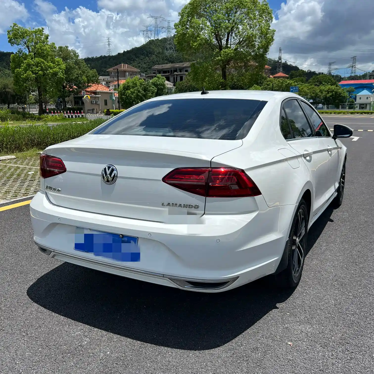 Volkswagen Lamando 2021 230TSI DSG Fashion Edition — фото 3
