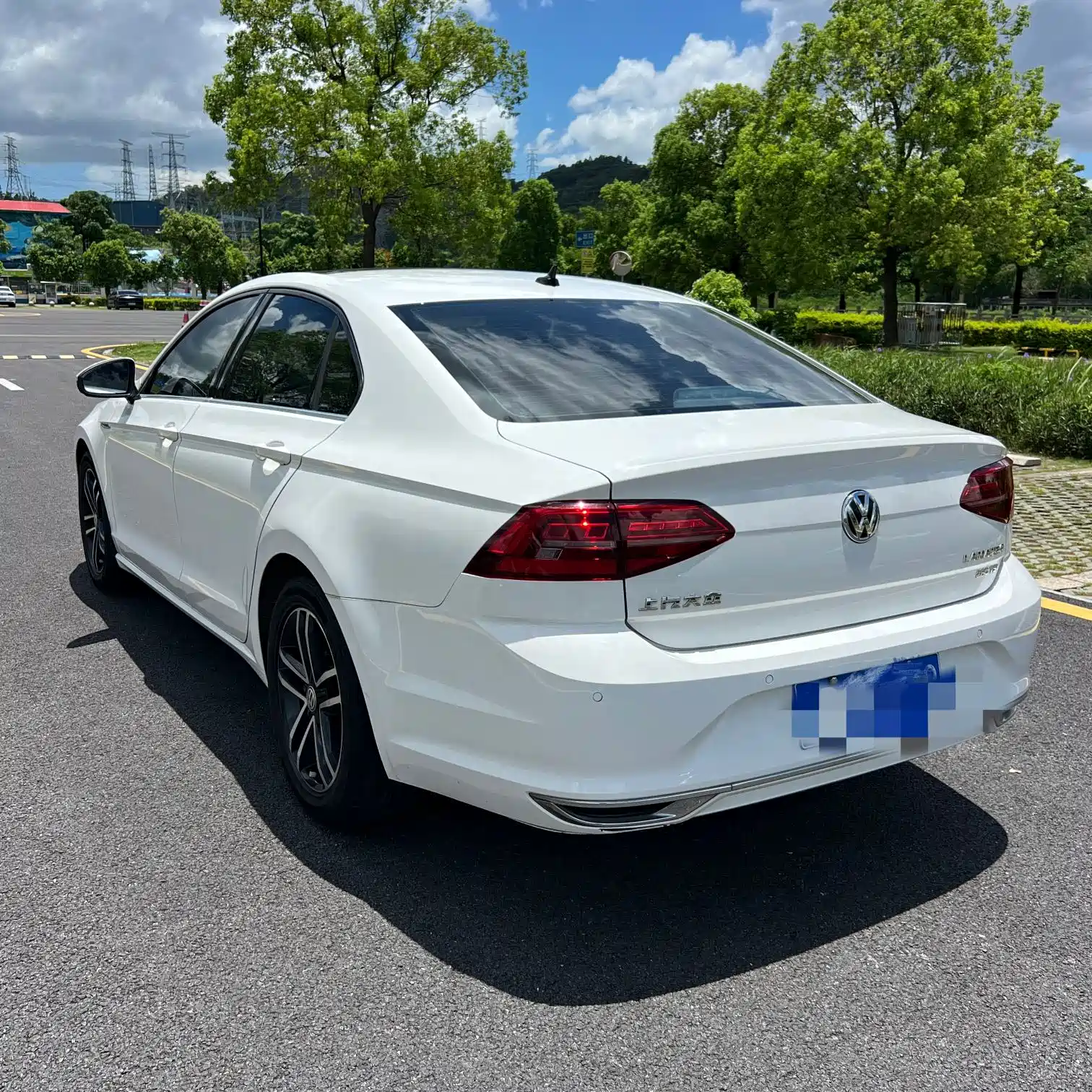 Volkswagen Lamando 2021 230TSI DSG Fashion Edition — фото 5