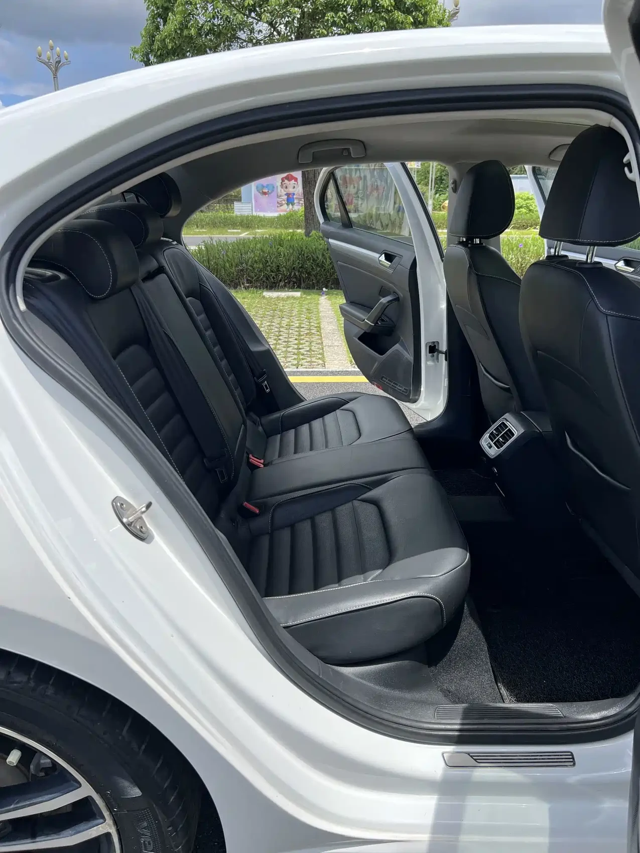 Volkswagen Lamando 2021 230TSI DSG Fashion Edition — фото 7