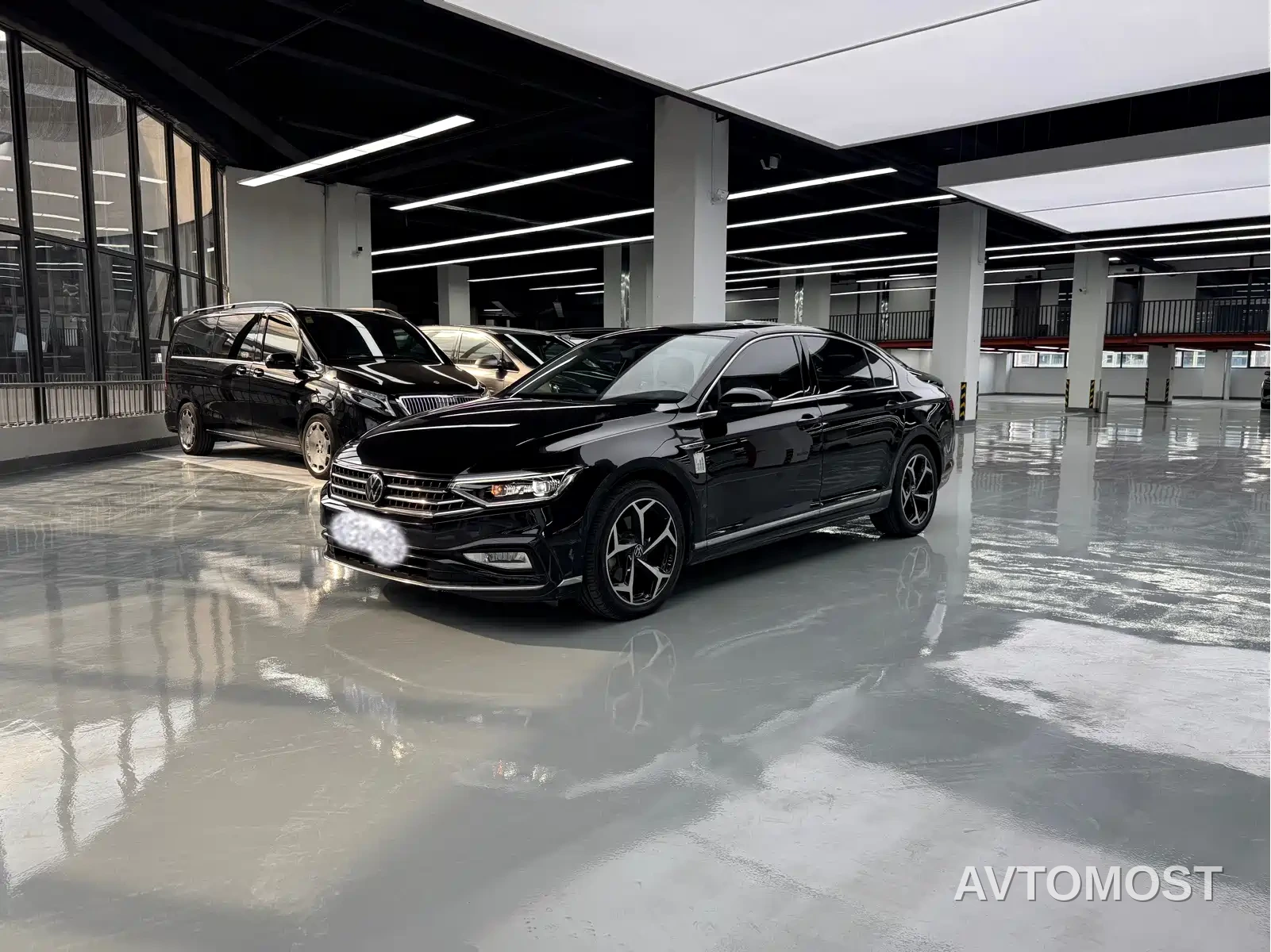 Volkswagen Magotan 2023 Model 2 Million Commemorative Edition 330TSI DSG Luxury — фото 1