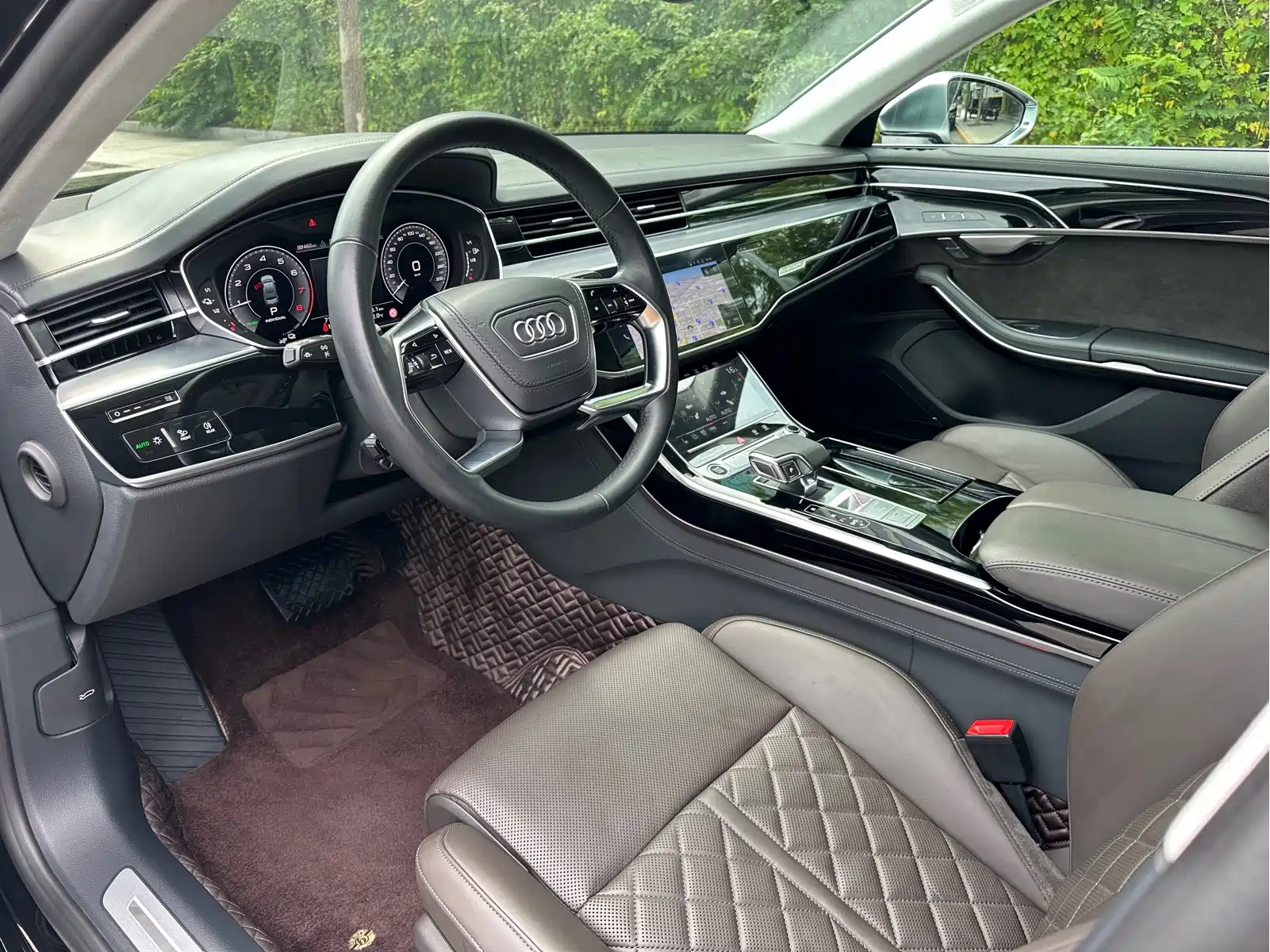 Audi A8 New Energy 2021 A8L 60 TFSIe quattro — фото 6