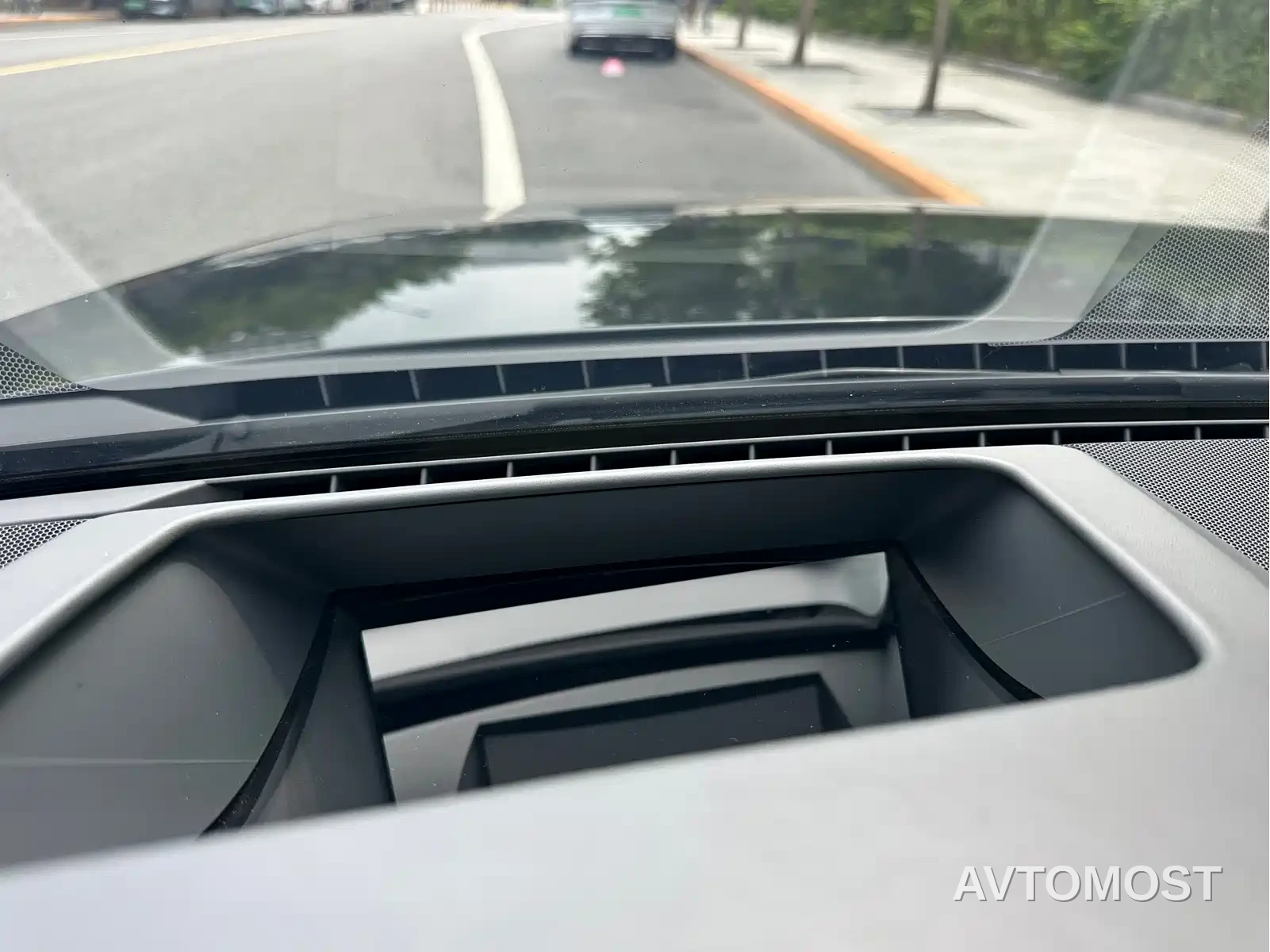 Audi A8 New Energy 2021 A8L 60 TFSIe quattro — фото 9