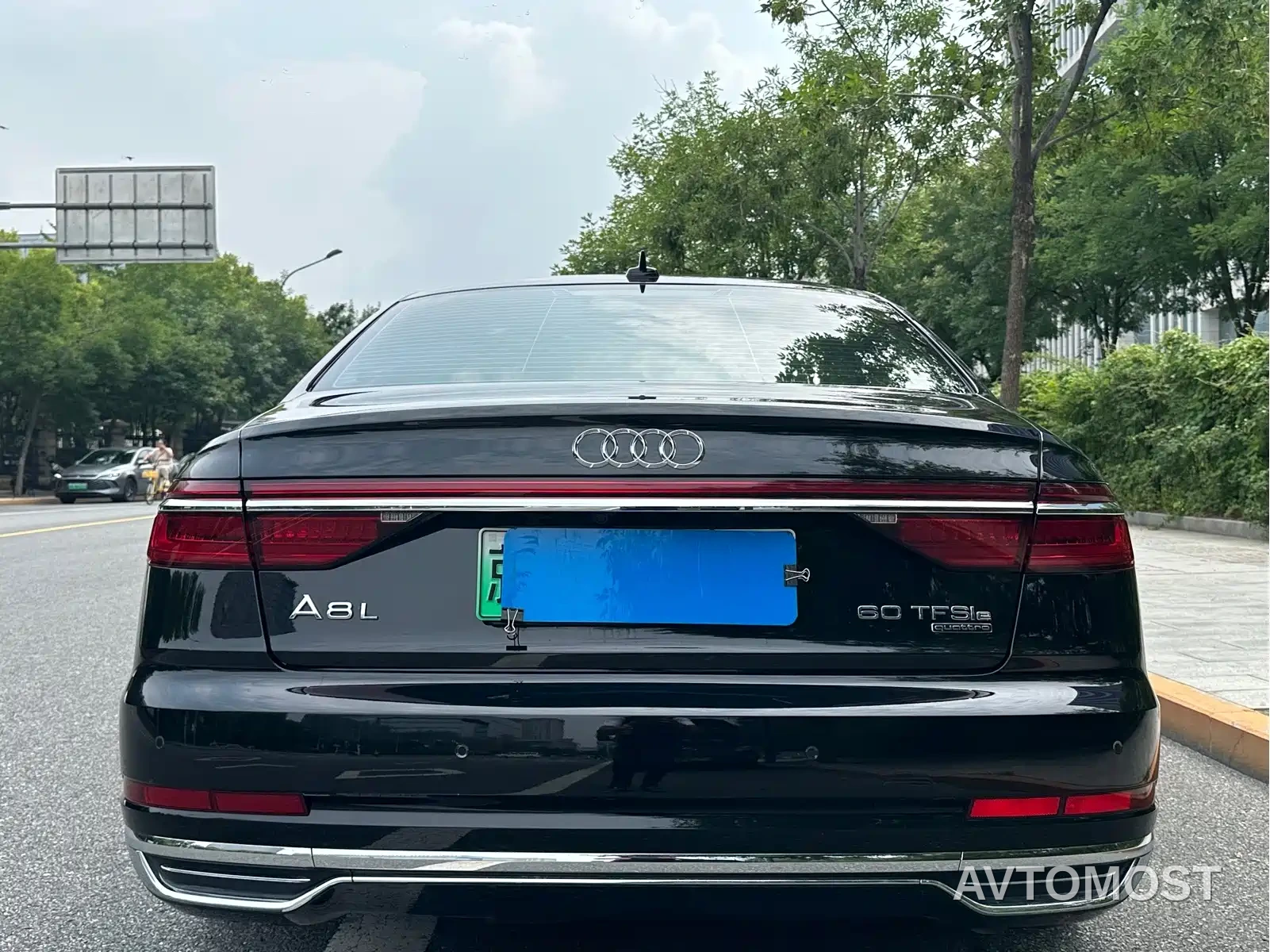 Audi A8 New Energy 2021 A8L 60 TFSIe quattro — фото 24