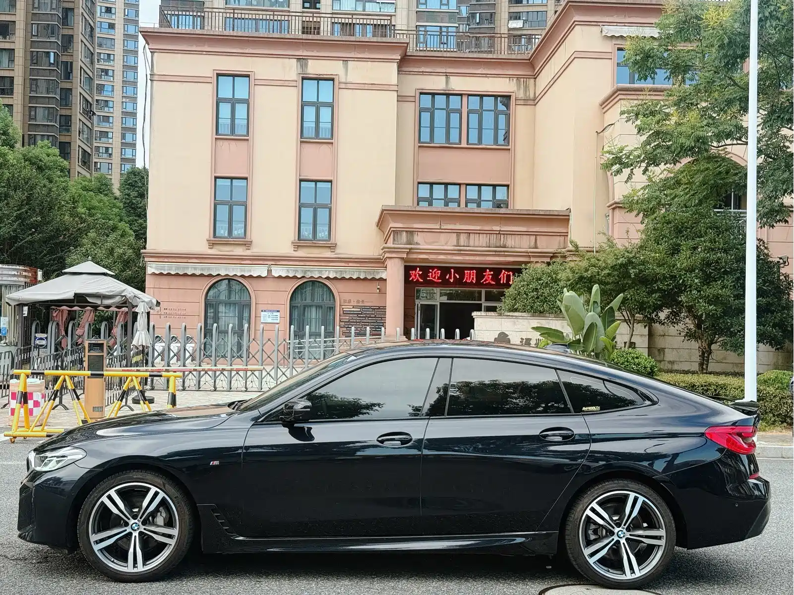 BMW 6 Series GT 2022 Model 630i M Sport Package — фото 4