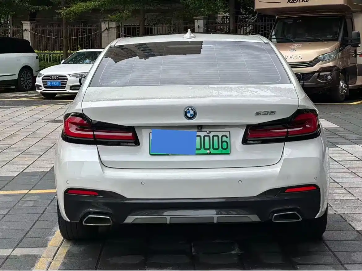 BMW 5 Series New Energy 2022 535Le M Sport Package — фото 4