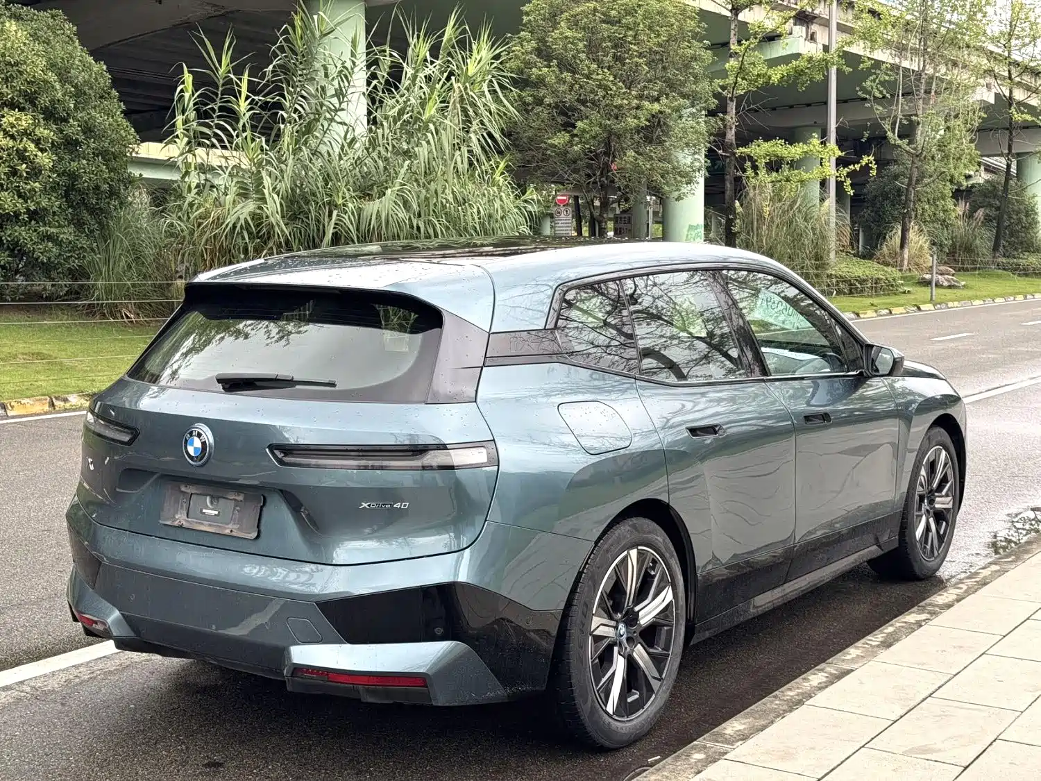 BMW iX 2022 xDrive40 — фото 9