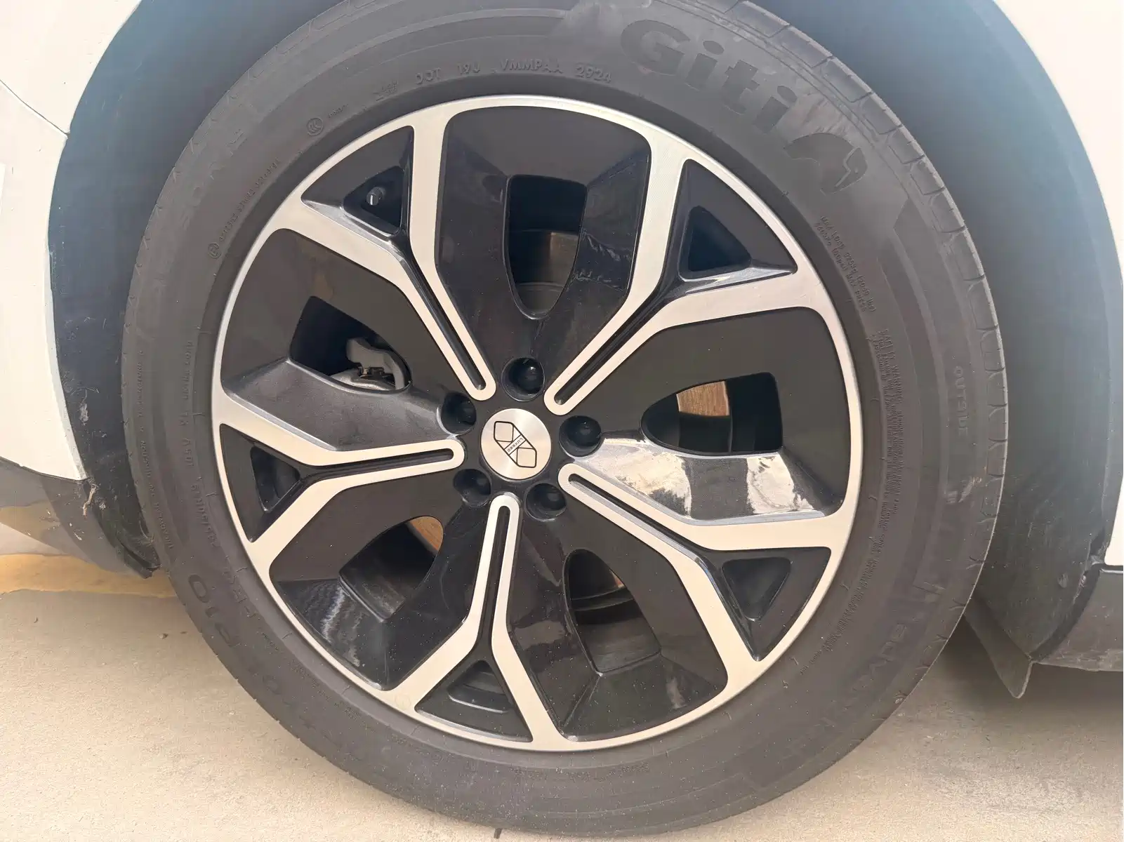 Zhijie S7 2024 Max RWD Long Range Smart Drive — фото 14