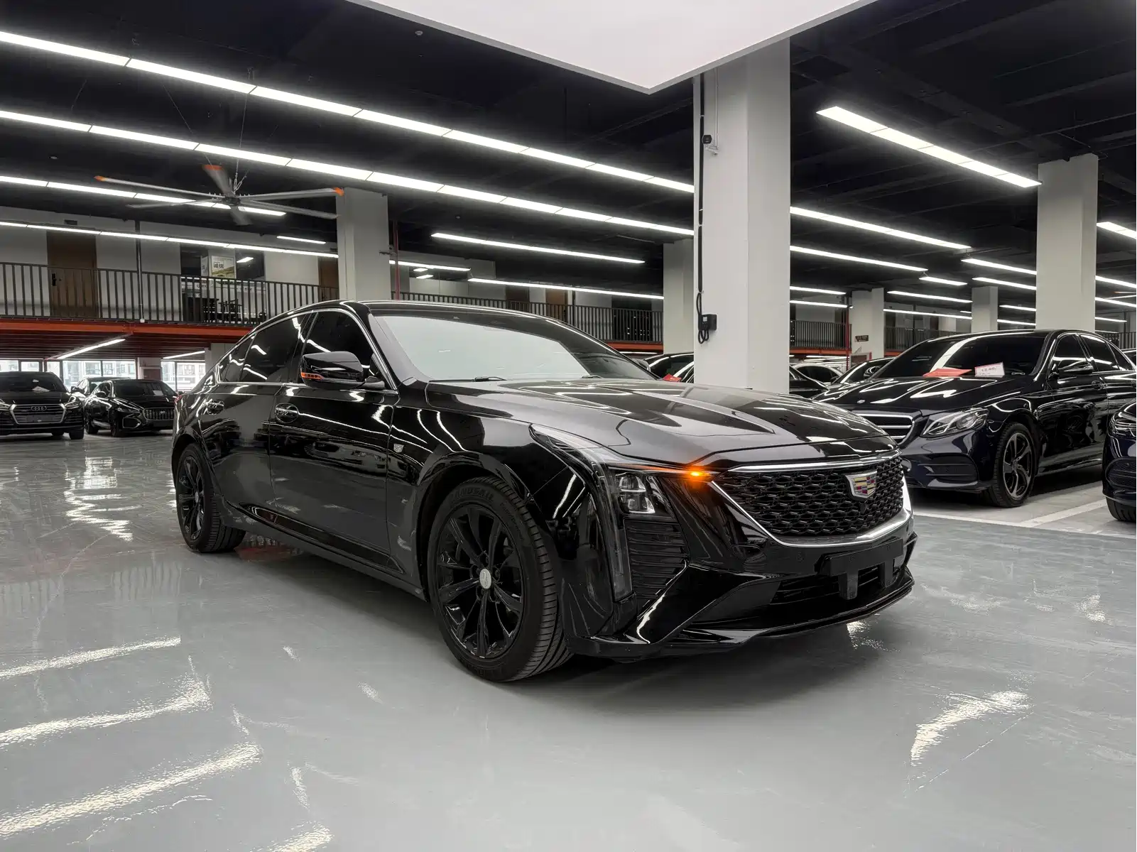 Cadillac CT5 2024 28T Luxury Model Pro — фото 3