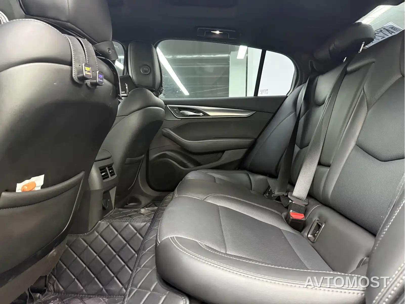 Cadillac CT5 2024 28T Luxury Model Pro — фото 12