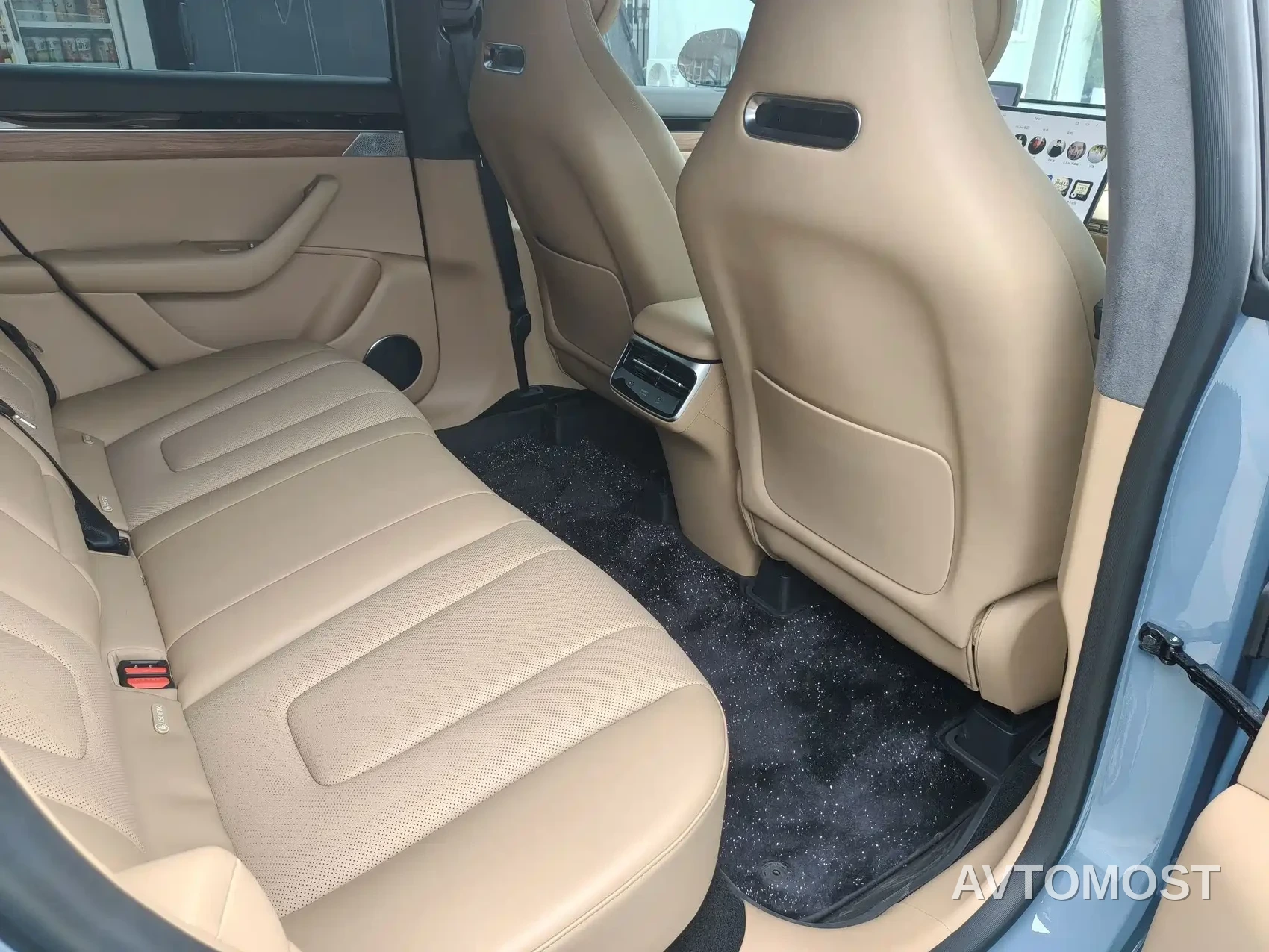 Zhijie Luxeed R7 2025 Extended Range 251km Pro — фото 13