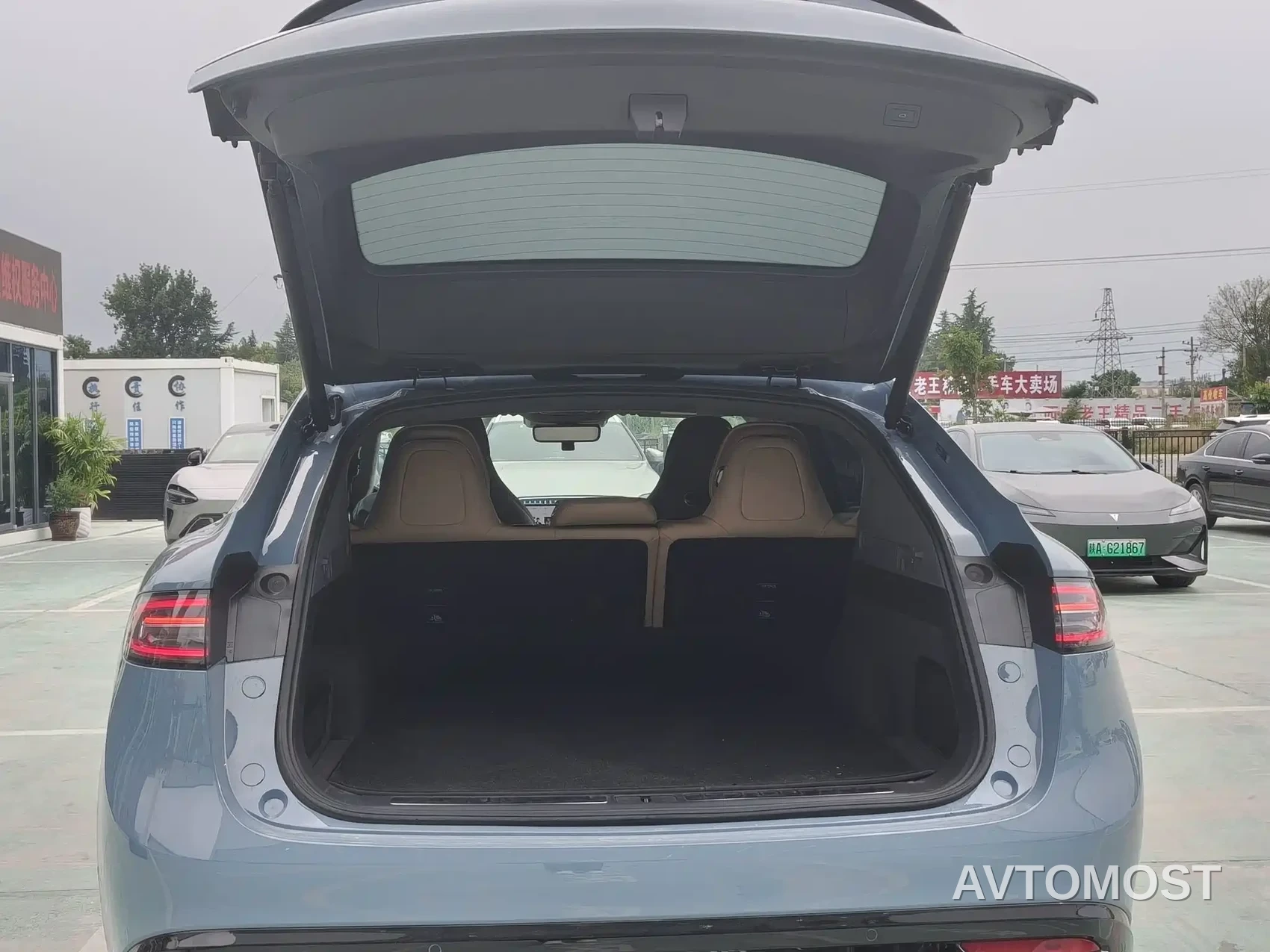 Zhijie Luxeed R7 2025 Extended Range 251km Pro — фото 16