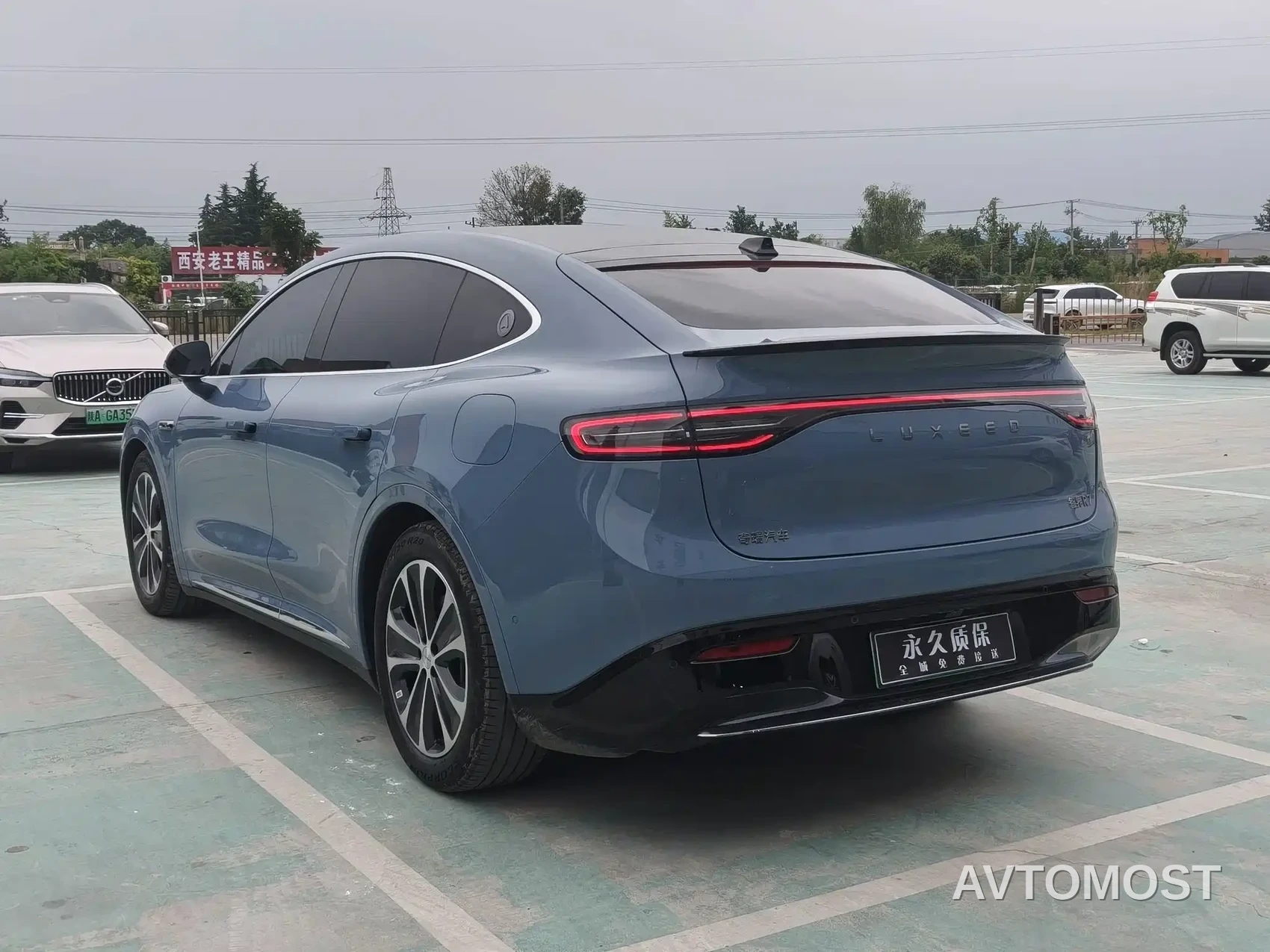 Zhijie Luxeed R7 2025 Extended Range 251km Pro — фото 18