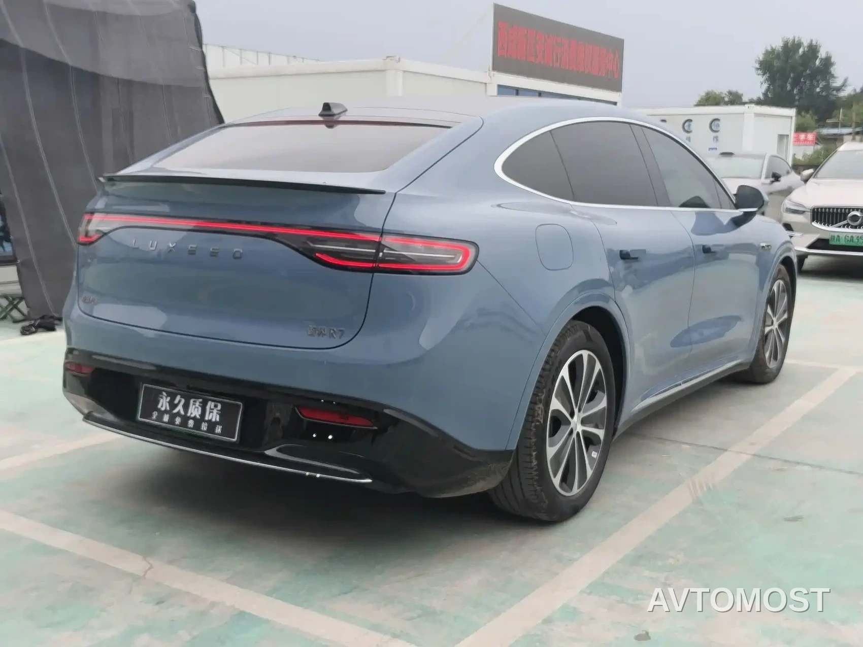 Zhijie Luxeed R7 2025 Extended Range 251km Pro — фото 19