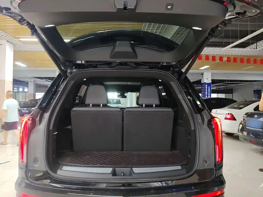 Cadillac XT6 2021 2.0T 6-seater 4WD Premium — фото 19
