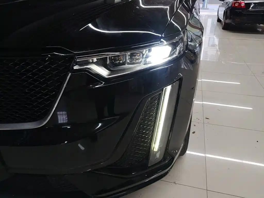 Cadillac XT6 2021 2.0T 6-seater 4WD Premium — фото 24