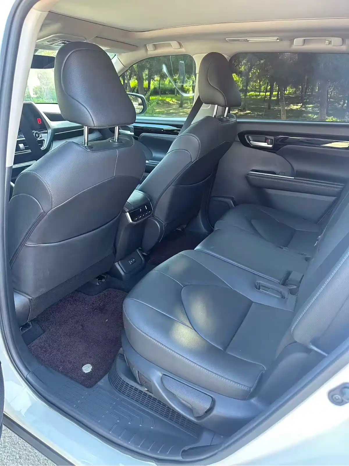 Toyota Highlander 2022 Model Dual Engine 2.5L 4WD Premium Edition 7-Seater — фото 5