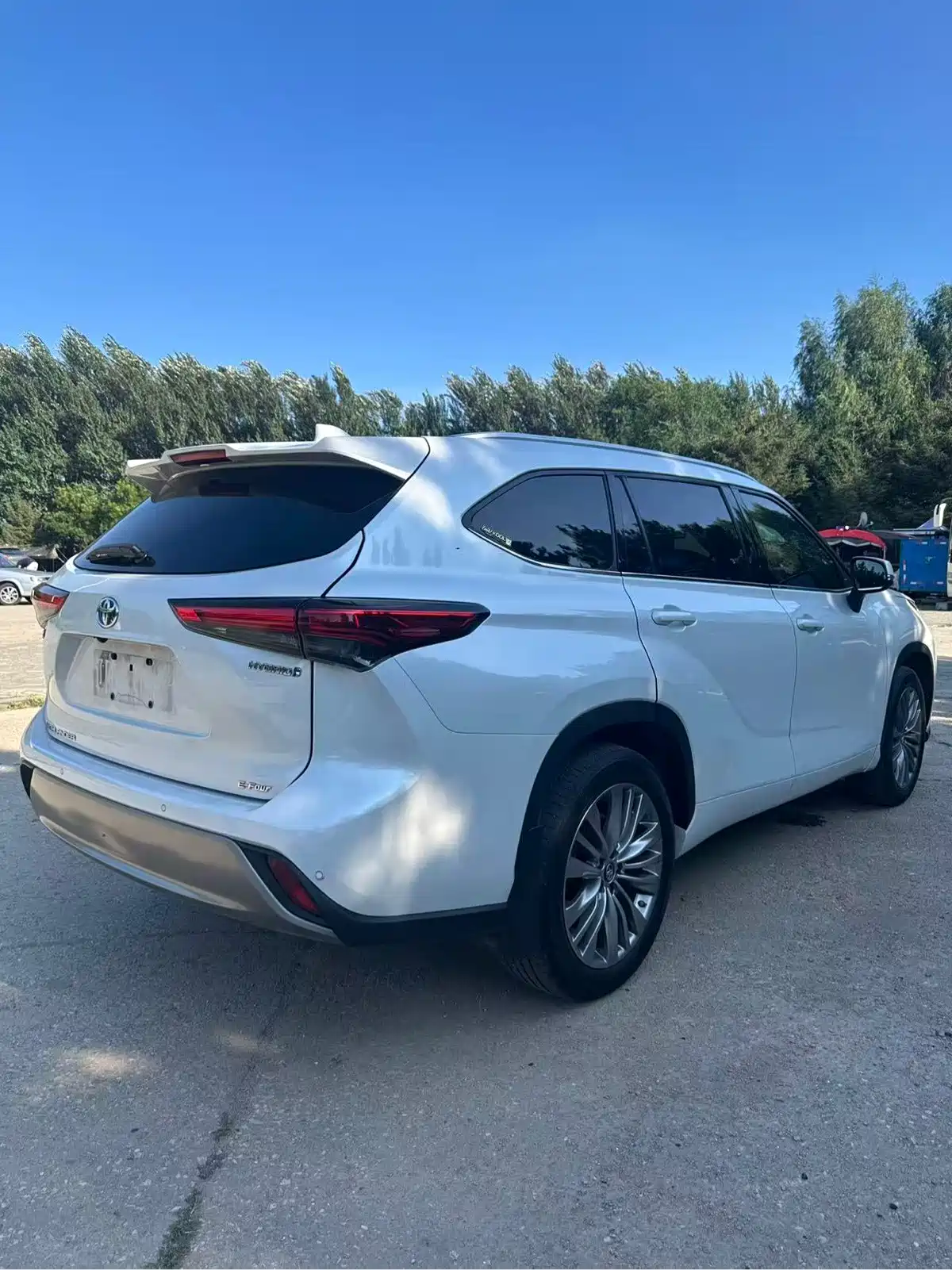 Toyota Highlander 2022 Model Dual Engine 2.5L 4WD Premium Edition 7-Seater — фото 9