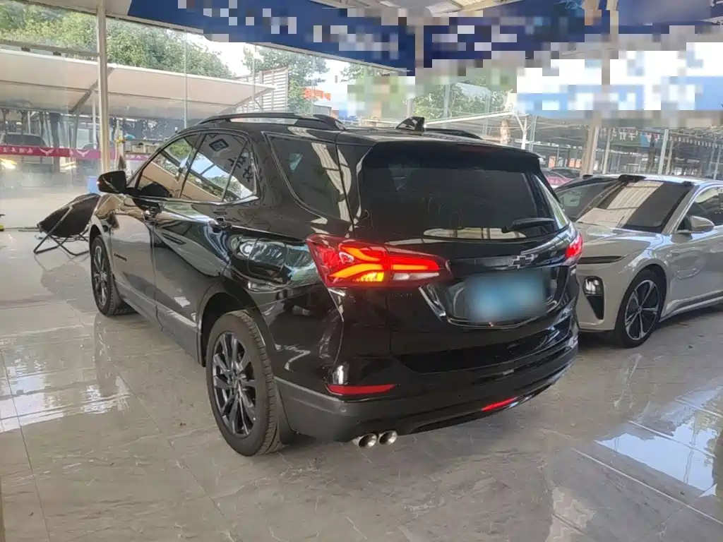 Chevrolet Equinox 2022 Mild Hybrid 550T RS 4WD Intelligent Expansion Edition — фото 5