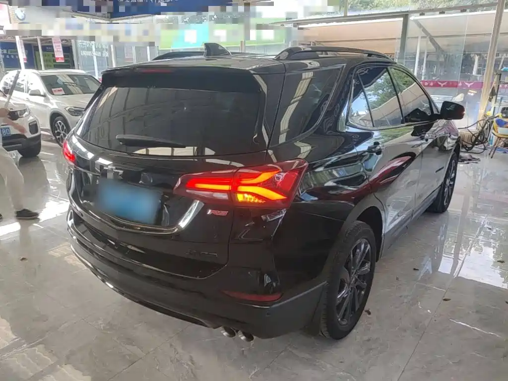 Chevrolet Equinox 2022 Mild Hybrid 550T RS 4WD Intelligent Expansion Edition — фото 7