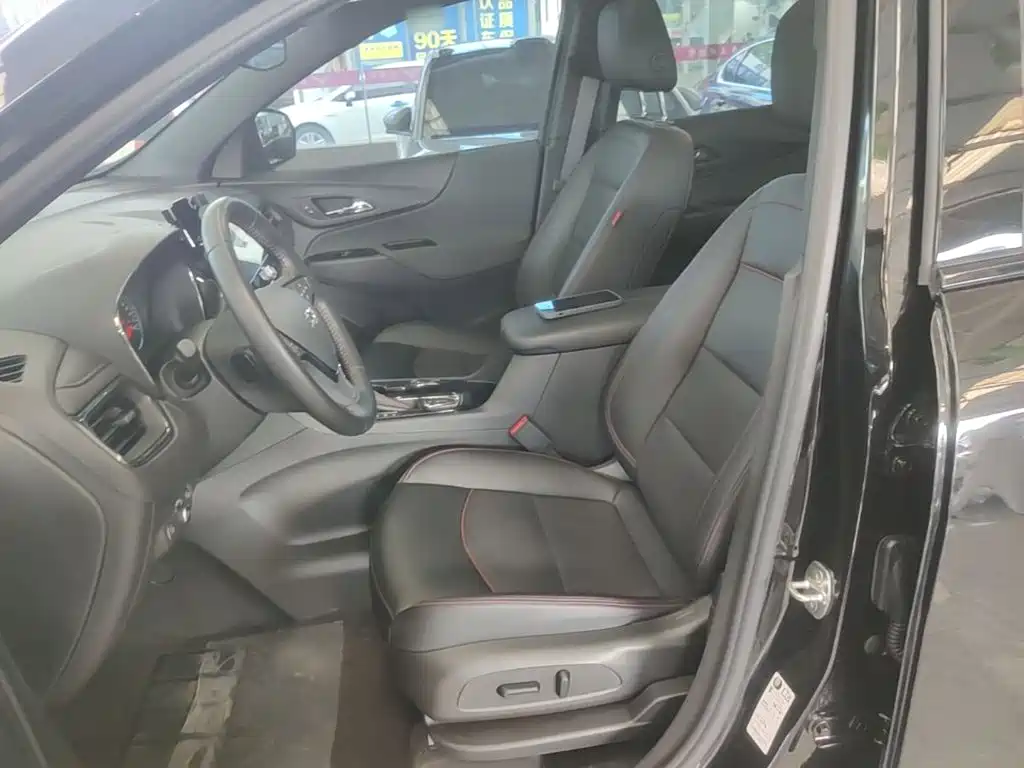 Chevrolet Equinox 2022 Mild Hybrid 550T RS 4WD Intelligent Expansion Edition — фото 15